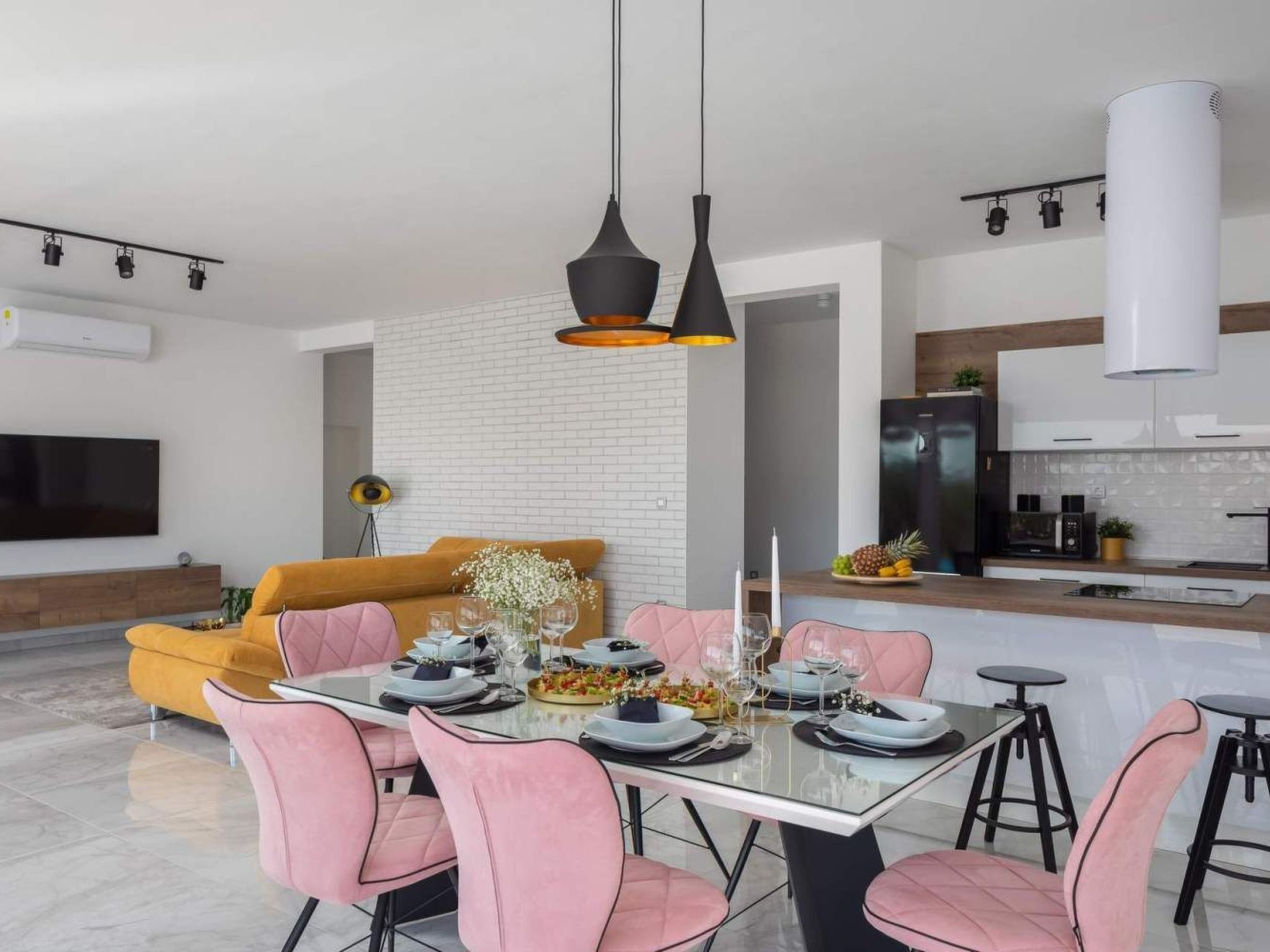 Villa Millenium-Drinnen