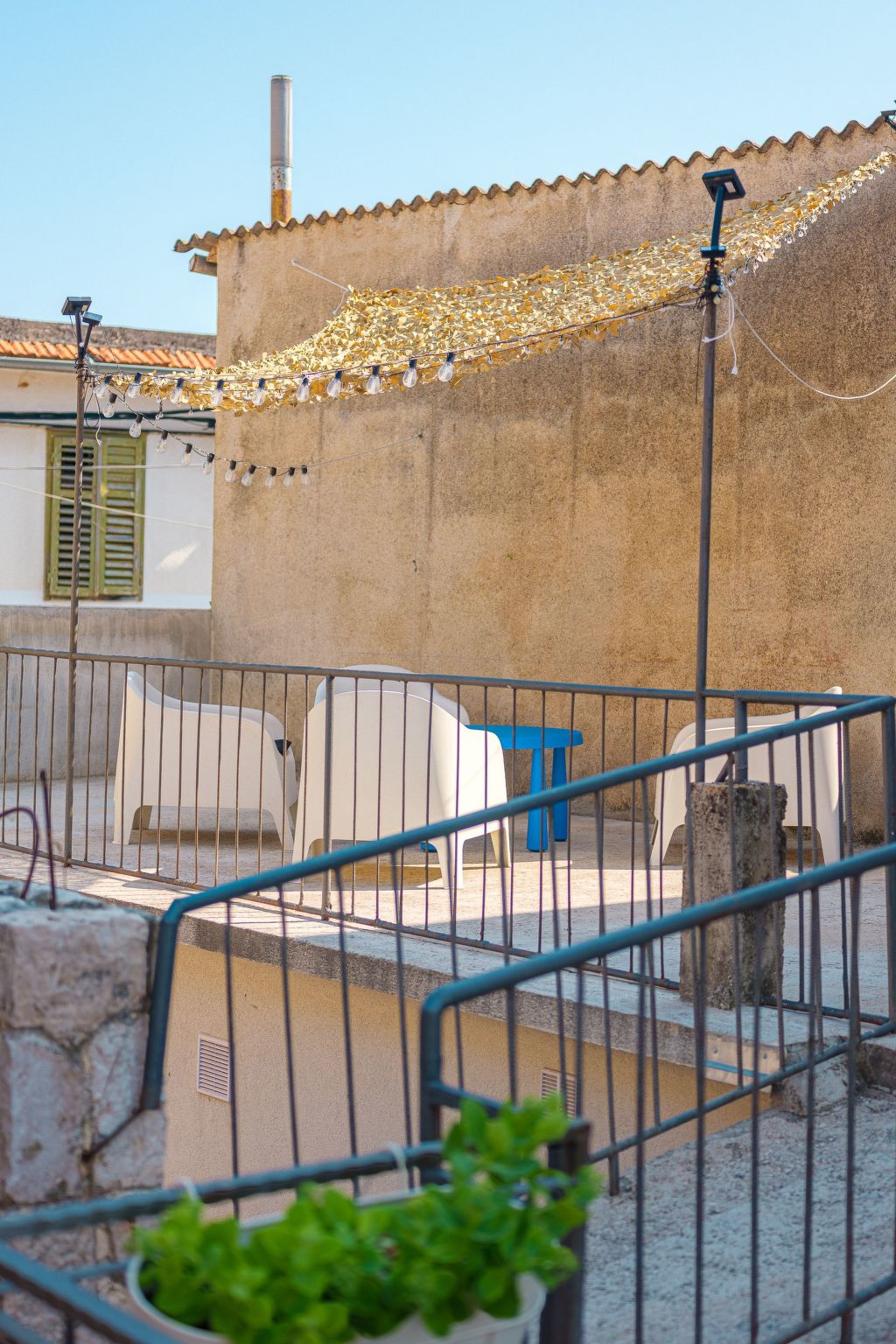 "Hanna" mit Blick auf das Wasser-Binnen