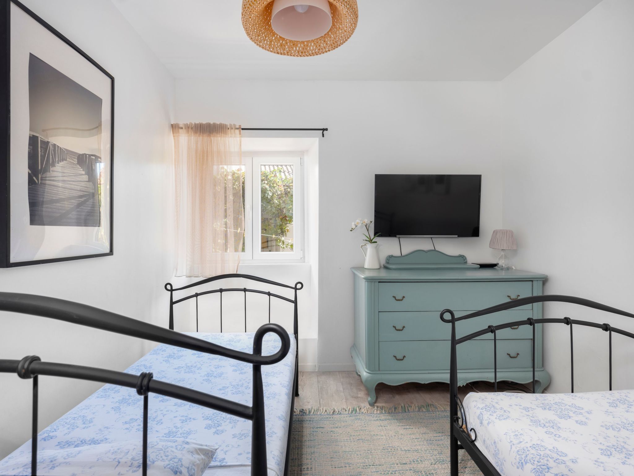 "Hanna" mit Blick auf das Wasser-Binnen