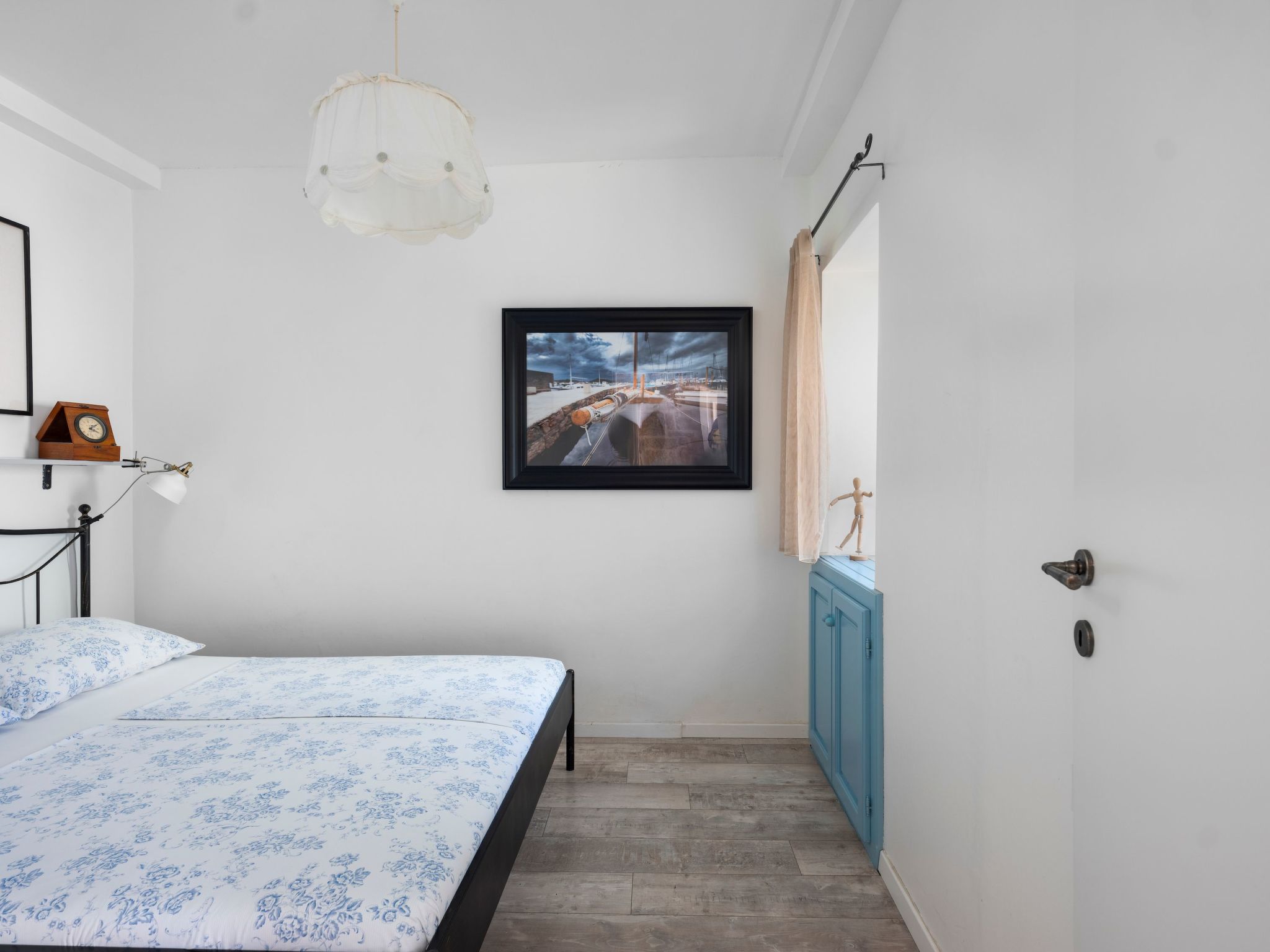 "Hanna" mit Blick auf das Wasser-Binnen