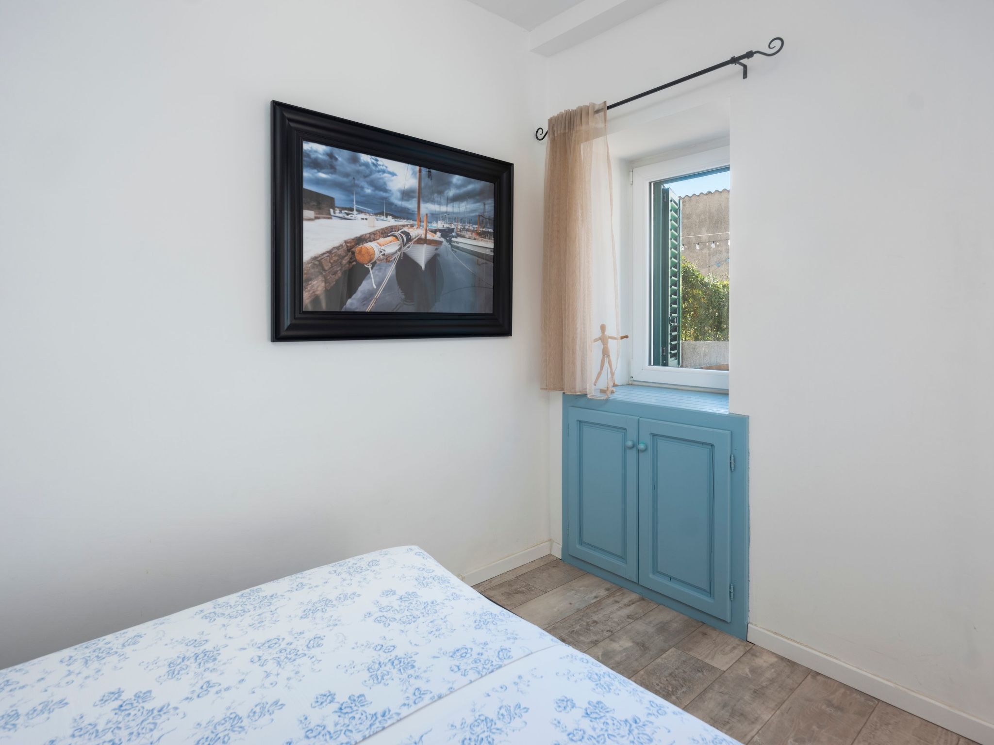 "Hanna" mit Blick auf das Wasser-Binnen