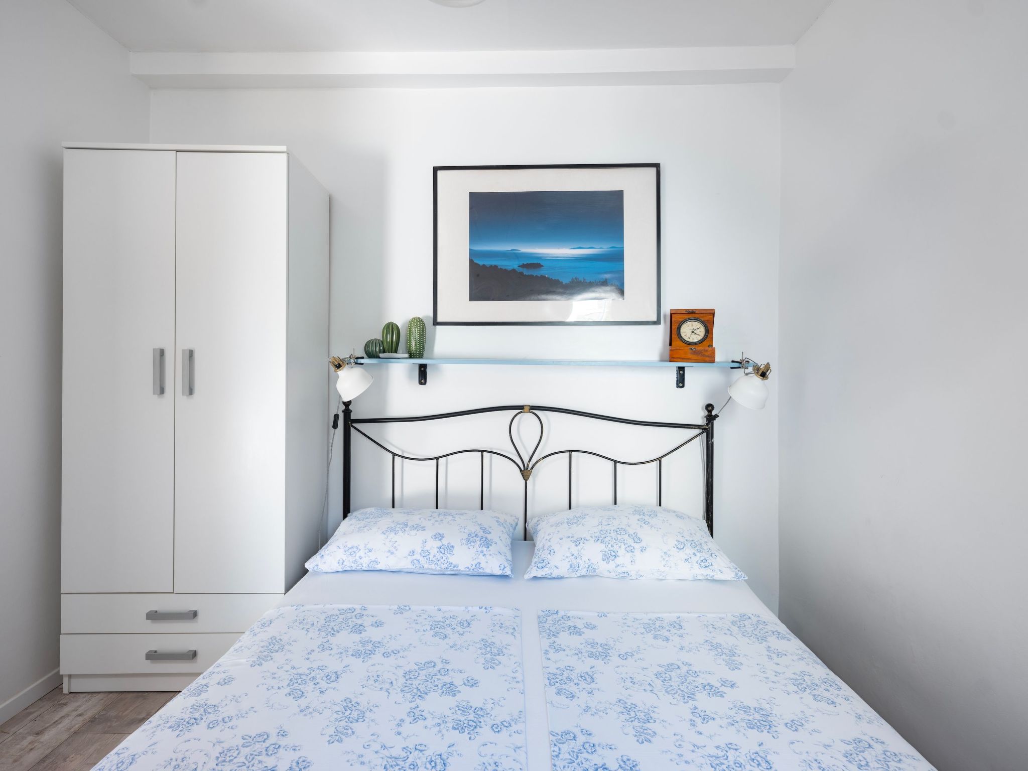 "Hanna" mit Blick auf das Wasser-Binnen