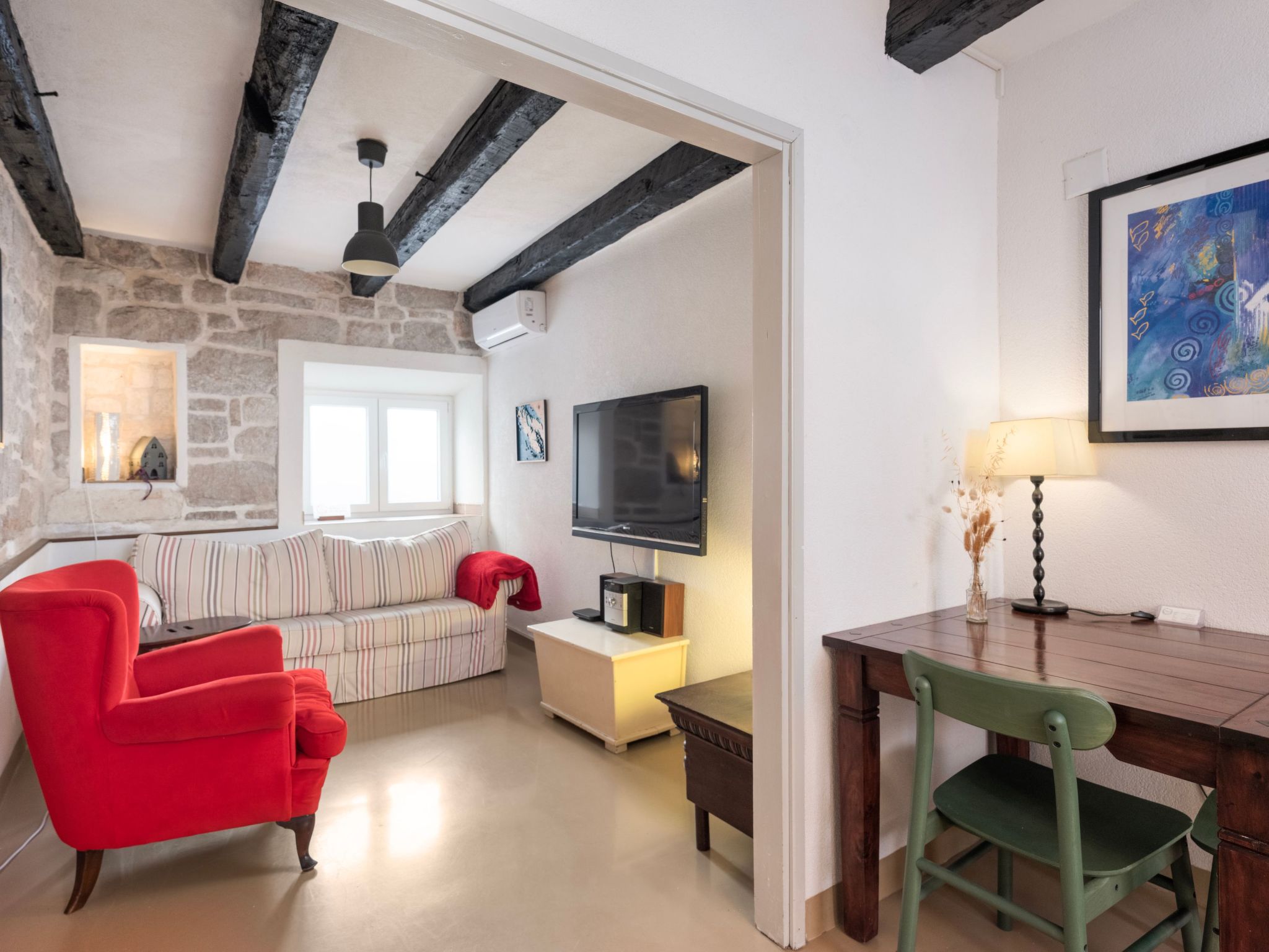 "Hanna" mit Blick auf das Wasser-Binnen