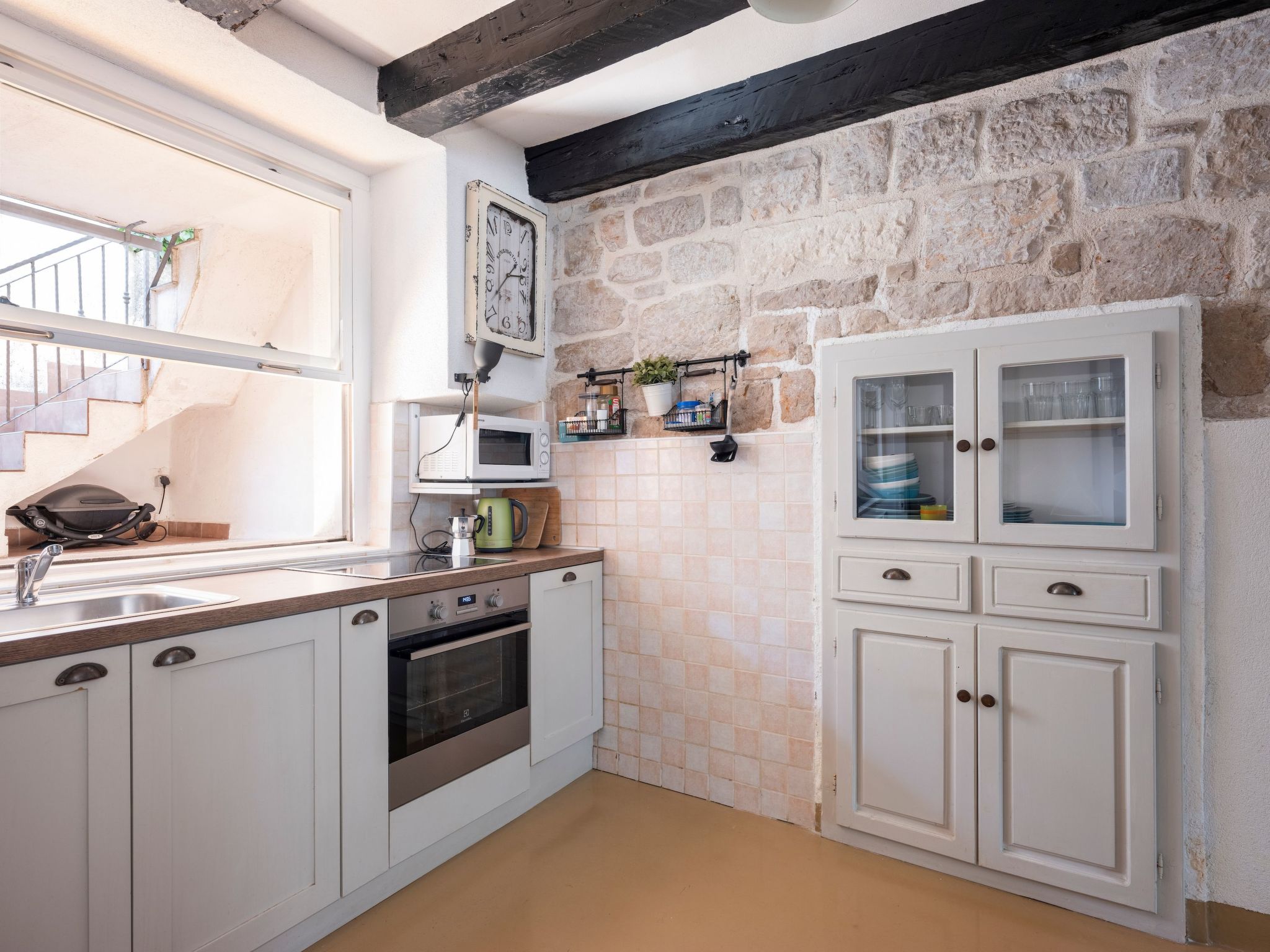 "Hanna" mit Blick auf das Wasser-Binnen