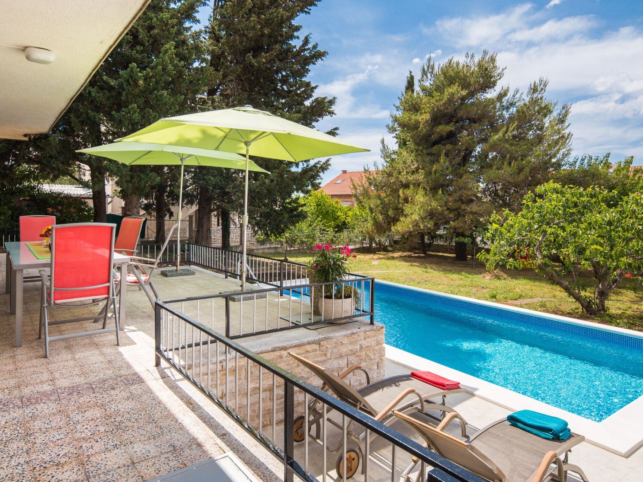 Vakantiehuis met privé zwembad in Dragisina (Kroatië) voor 10 personen