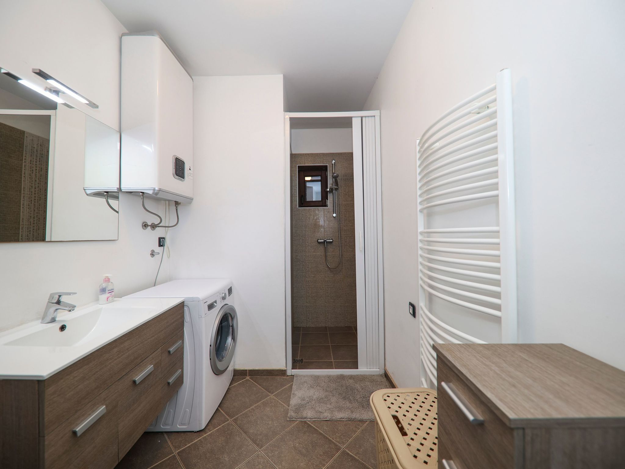 Mit Terrasse-Drinnen