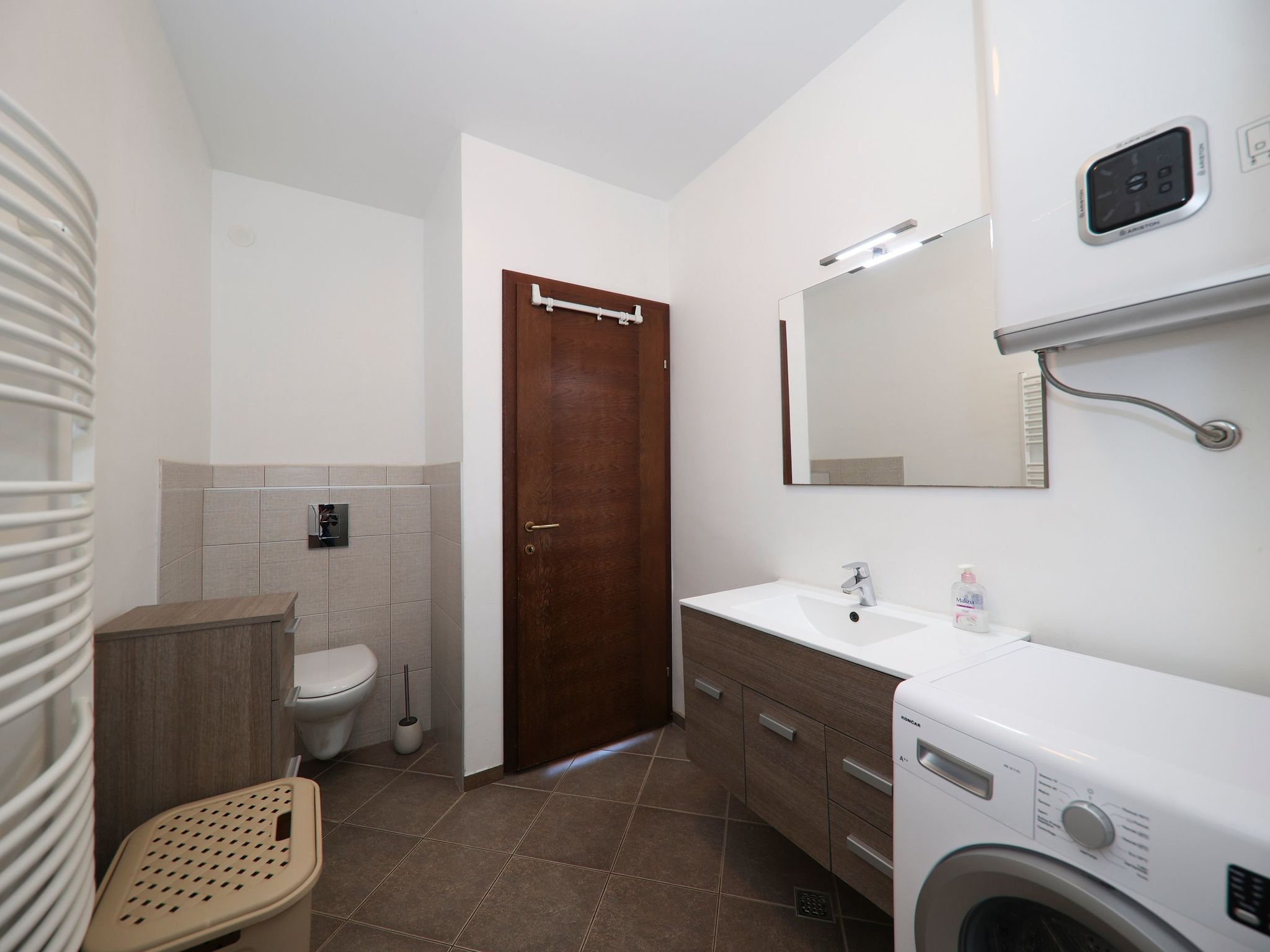 Mit Terrasse-Drinnen