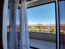 Strandappartement Ana: Uitzicht op Zee, Tuin & BBQ op 30m van het Strand - thumbnail 4