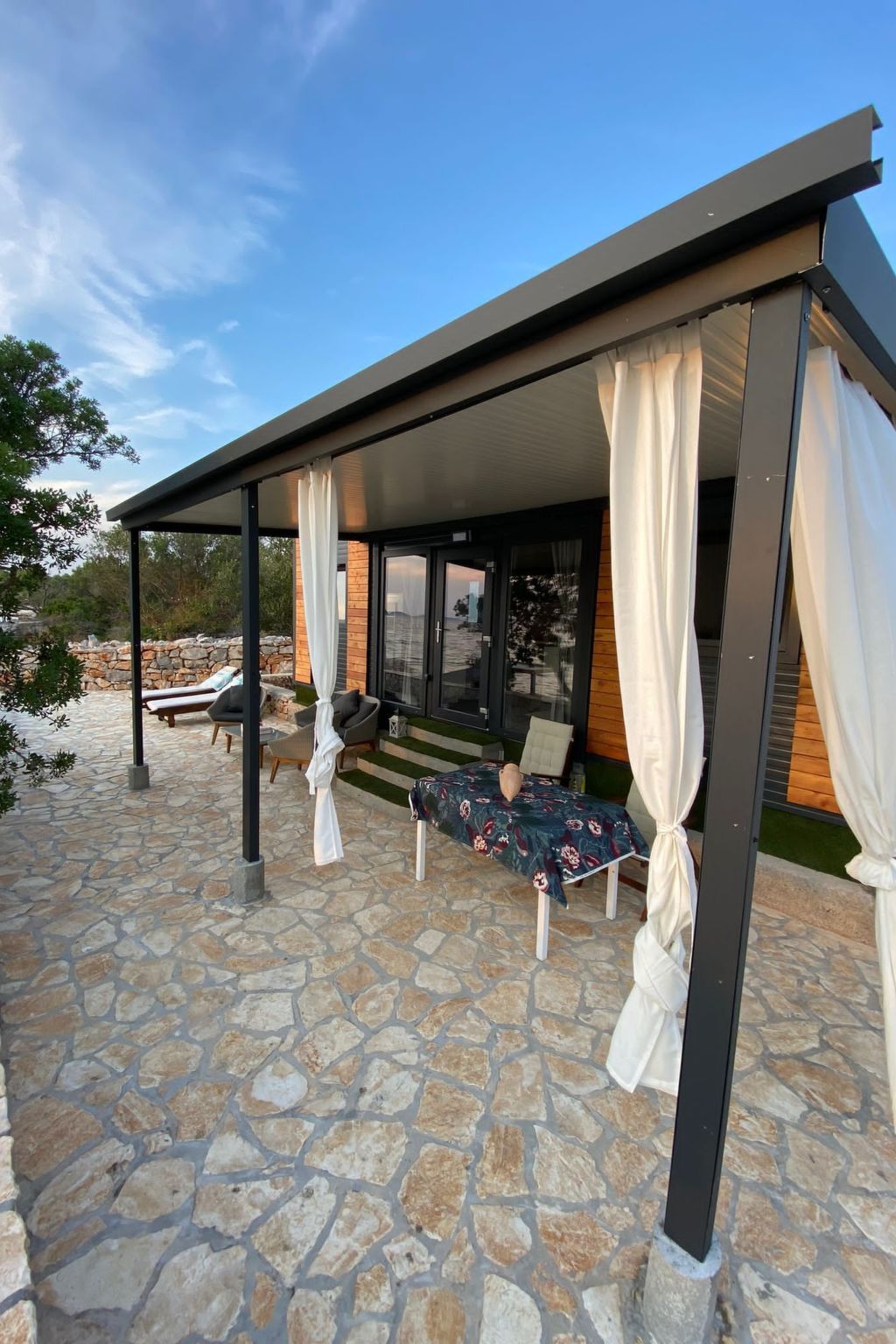 Strandhaus Danica - Ferienanlage Bain, Žut - Kornati-Binnen