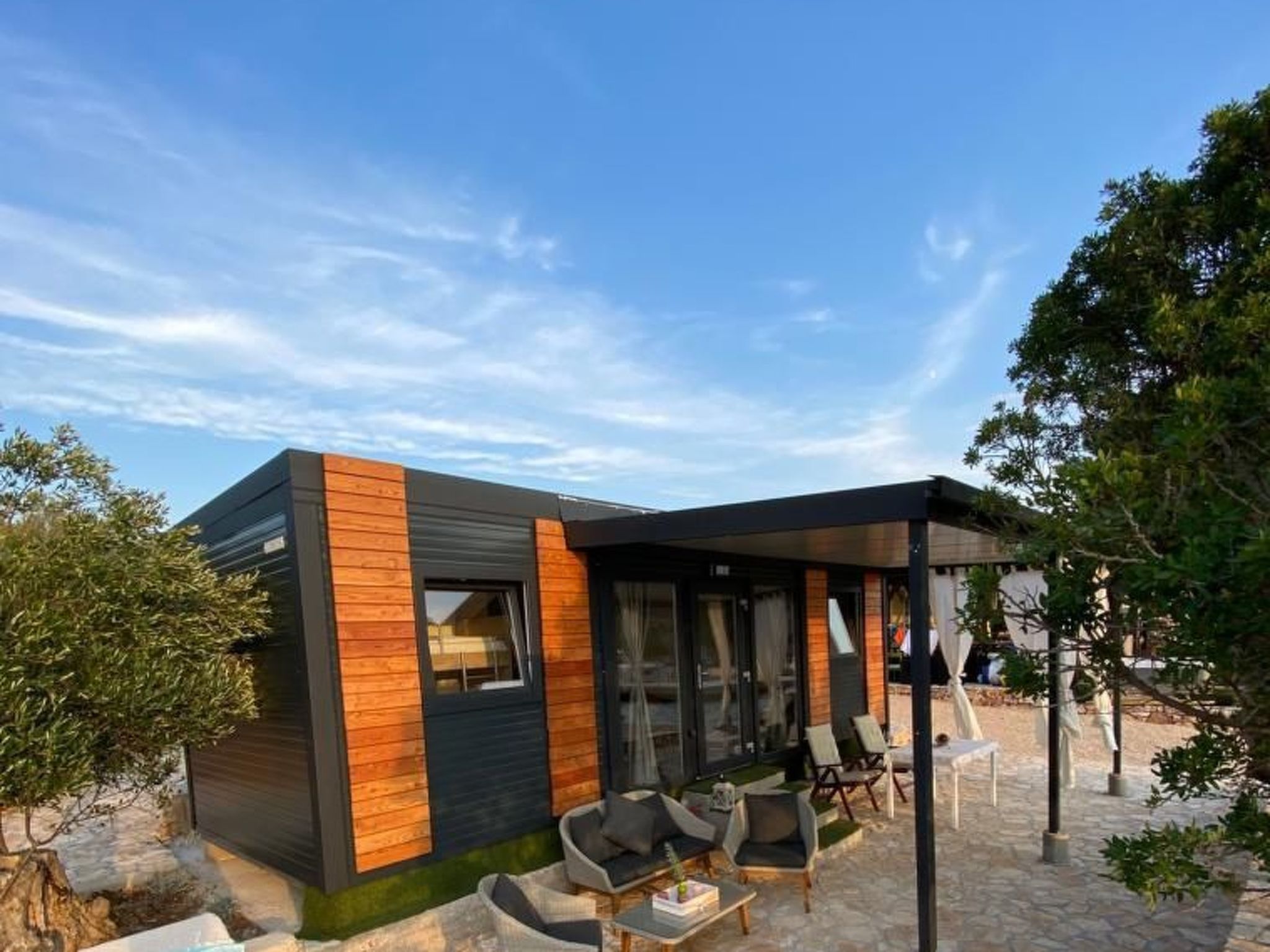 Strandhaus Danica - Ferienanlage Bain, Žut - Kornati-Binnen