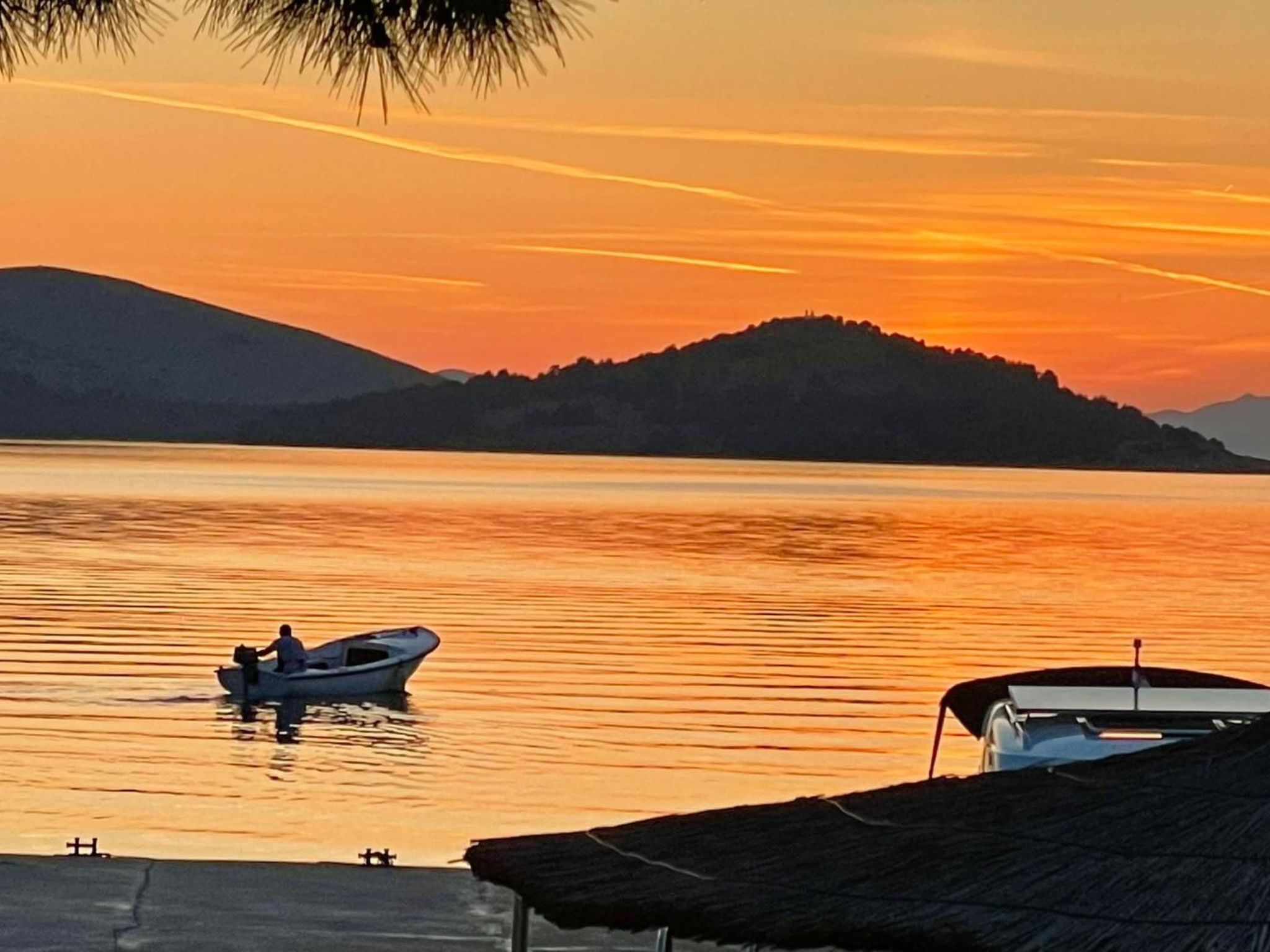 Strandhaus Danica - Ferienanlage Bain, Žut - Kornati-Binnen