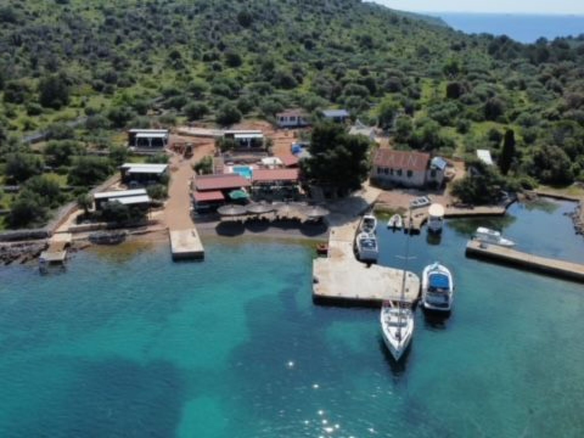 Strandhaus Danica - Ferienanlage Bain, Žut - Kornati-Binnen