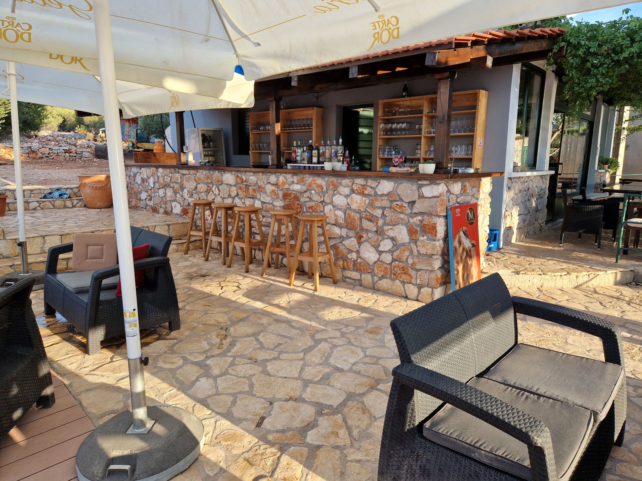 Strandhaus Danica - Ferienanlage Bain, Žut - Kornati-Binnen