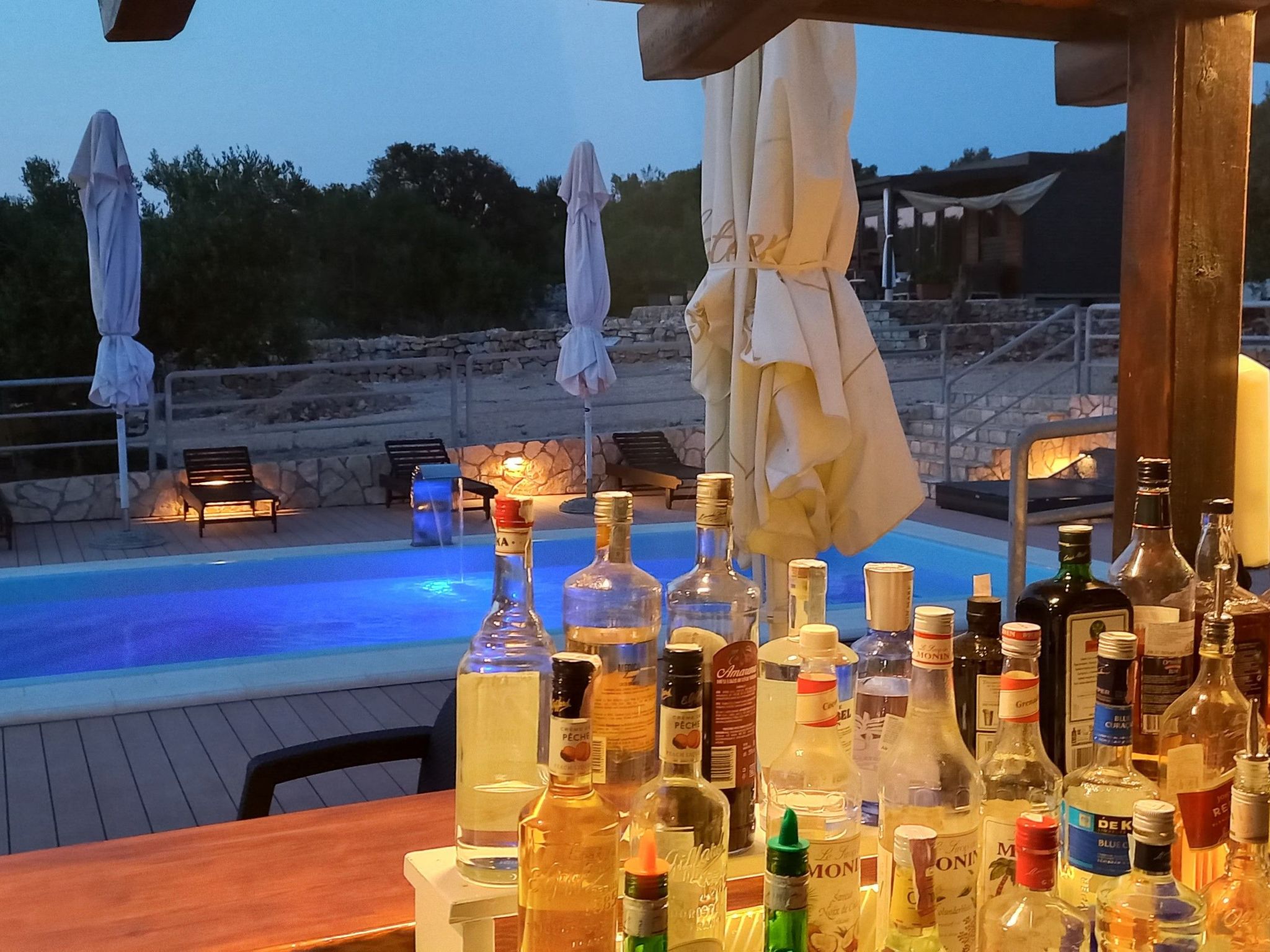 Strandhaus Sofia - Ferienanlage Bain, Žut - Kornati-Binnen