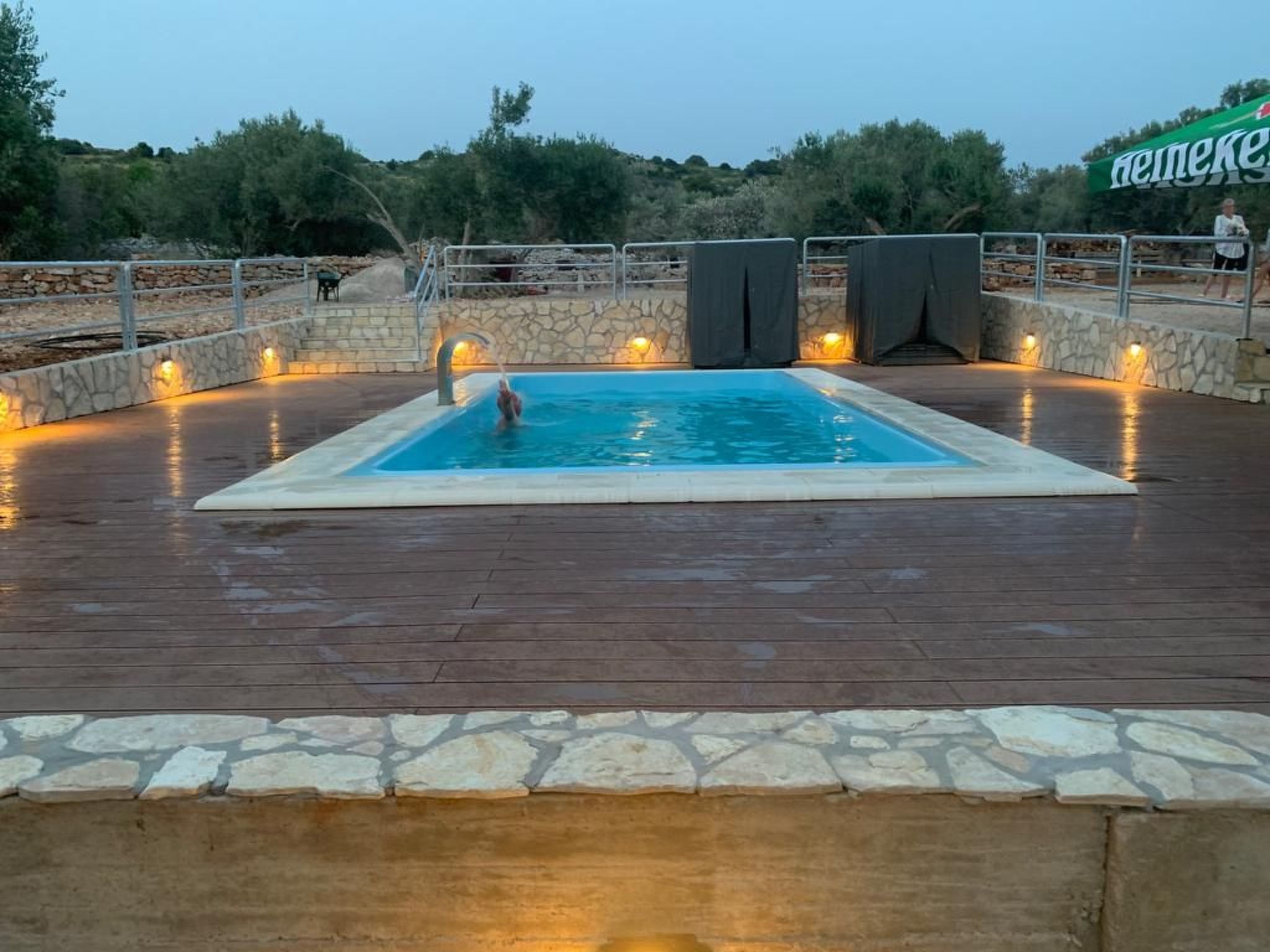 Strandhaus Hela - Ferienanlage Bain, Žut - Kornati-Binnen