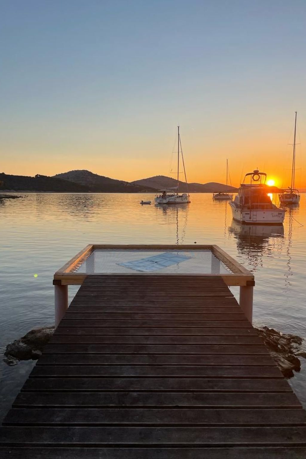 Strandhaus Hela - Ferienanlage Bain, Žut - Kornati-Binnen