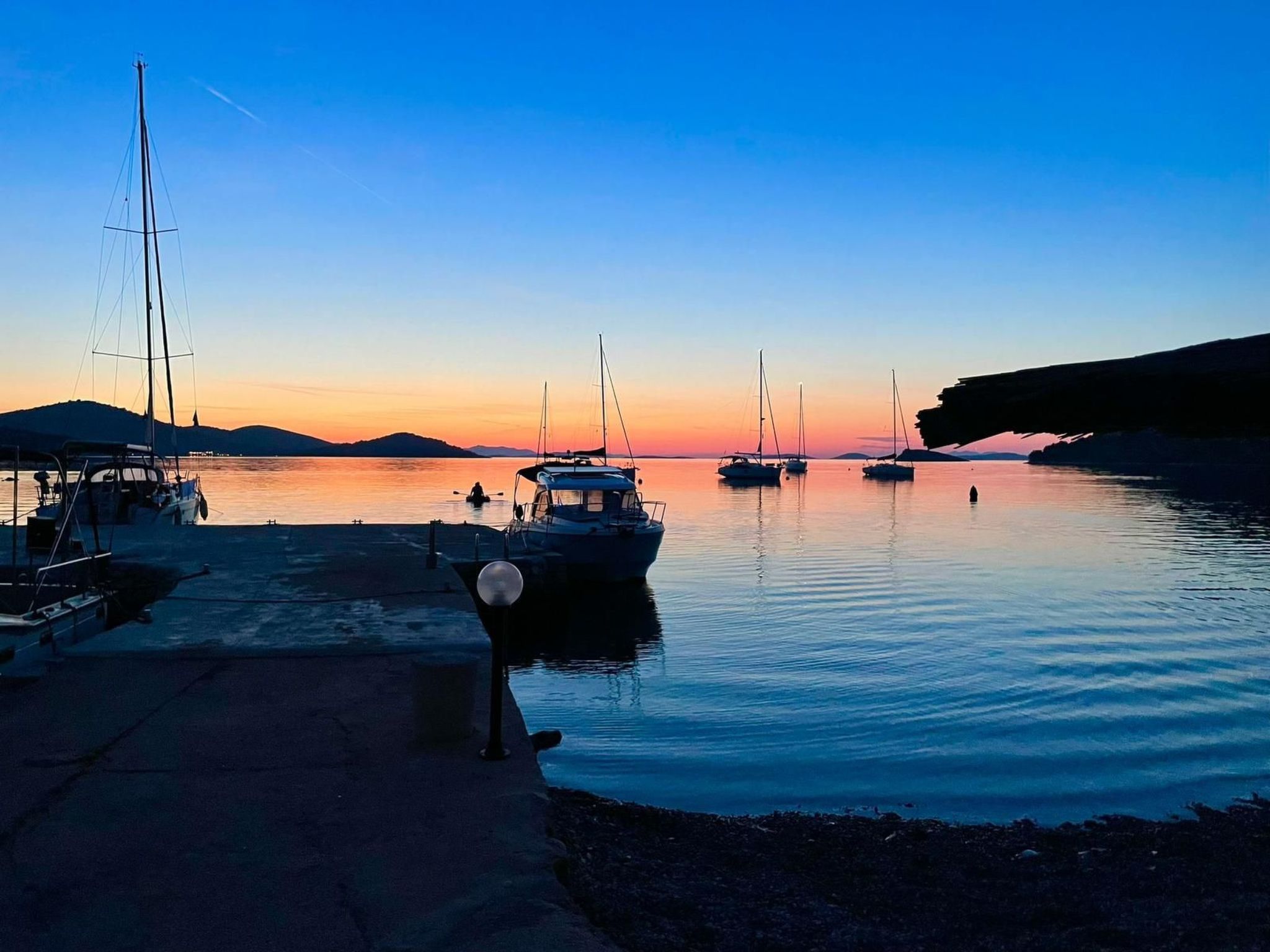 Strandhaus Hela - Ferienanlage Bain, Žut - Kornati-Binnen