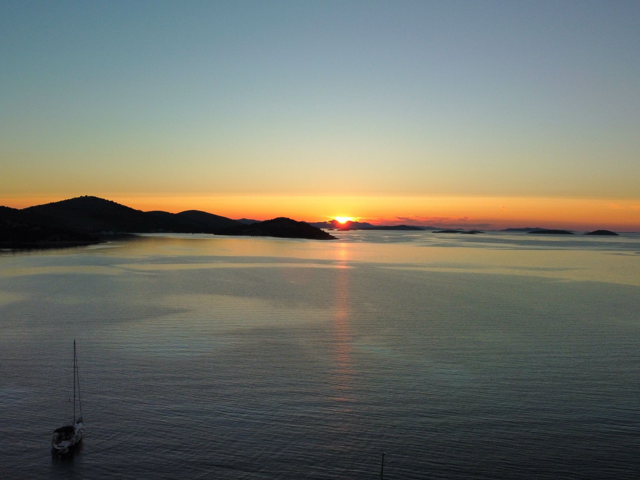 Strandhaus Hela - Ferienanlage Bain, Žut - Kornati-Binnen