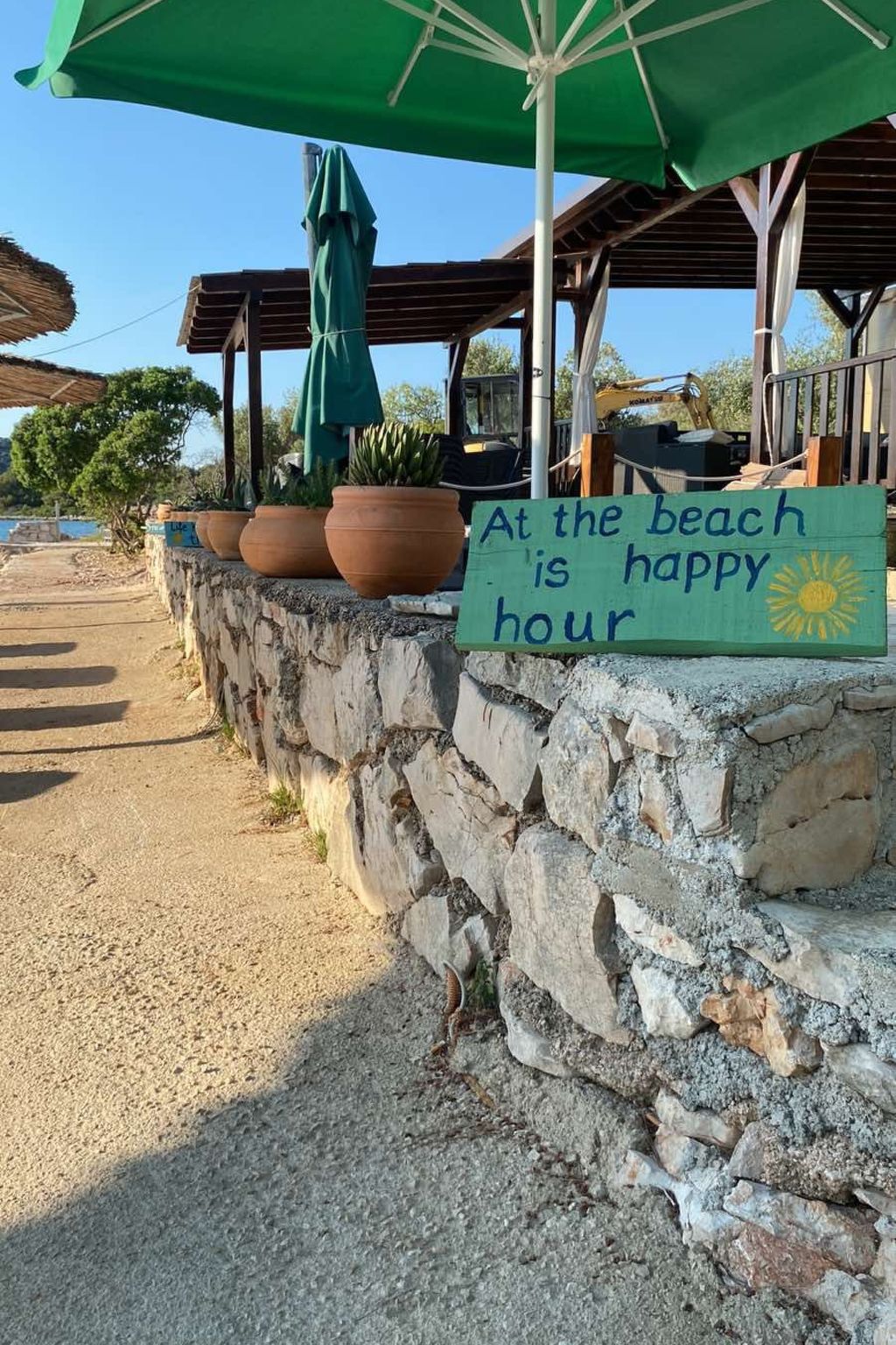 Strandhaus Hela - Ferienanlage Bain, Žut - Kornati-Binnen