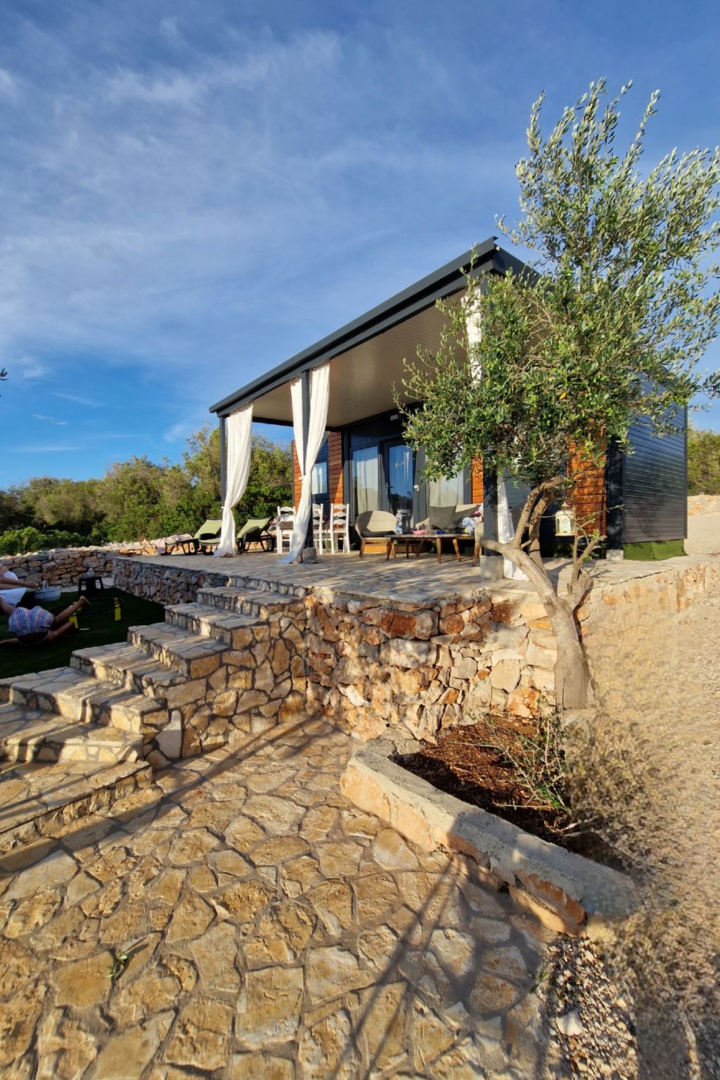 Strandhaus Hela - Ferienanlage Bain, Žut - Kornati-Binnen
