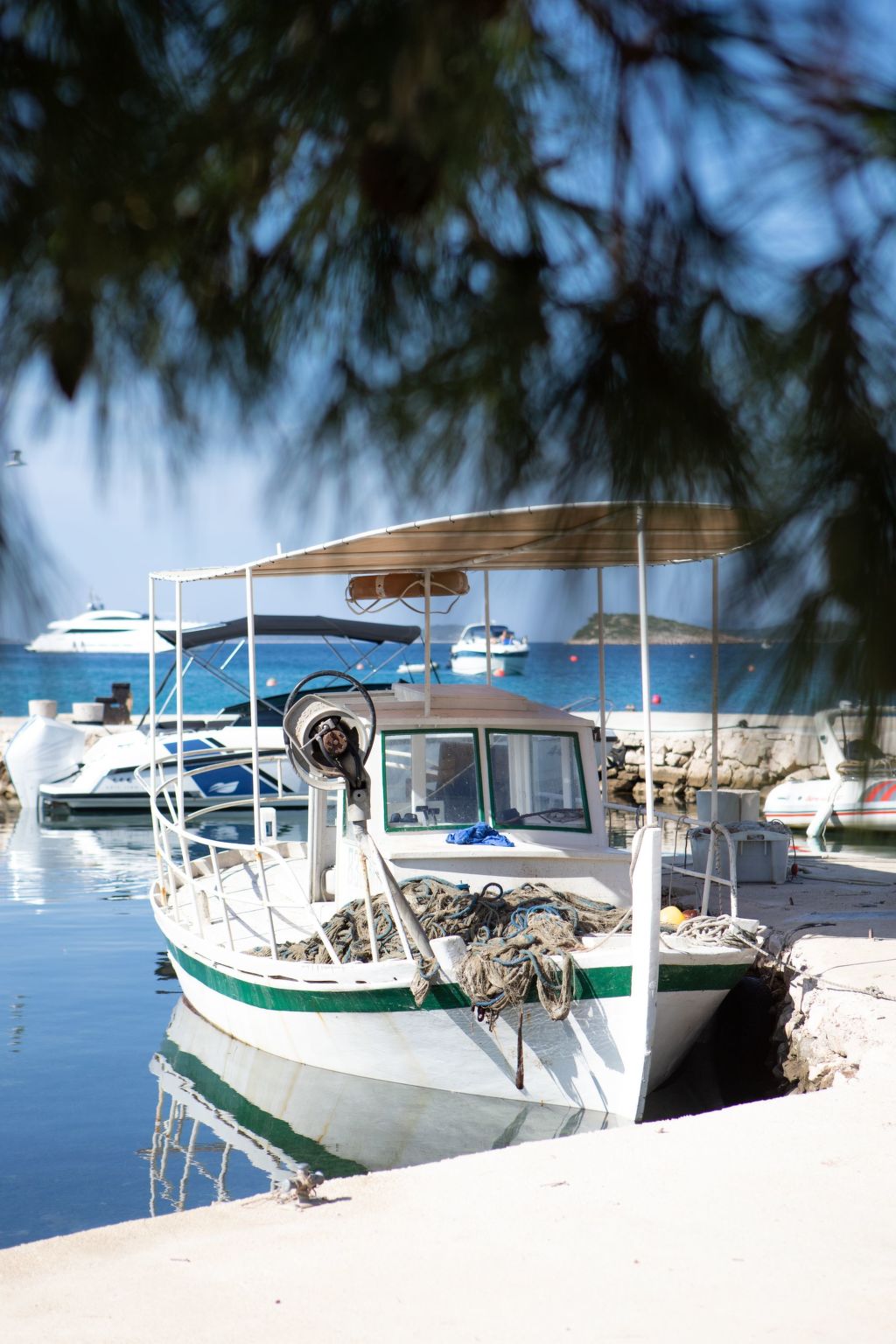 Strandhaus Lady - Ferienanlage Bain, Žut - Kornati-Binnen