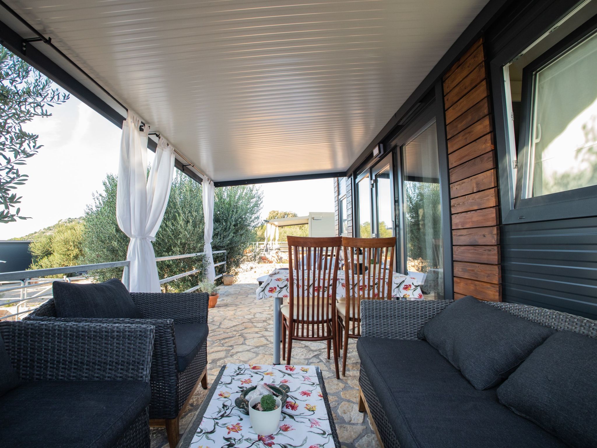 Strandhaus Lady - Ferienanlage Bain, Žut - Kornati-Binnen