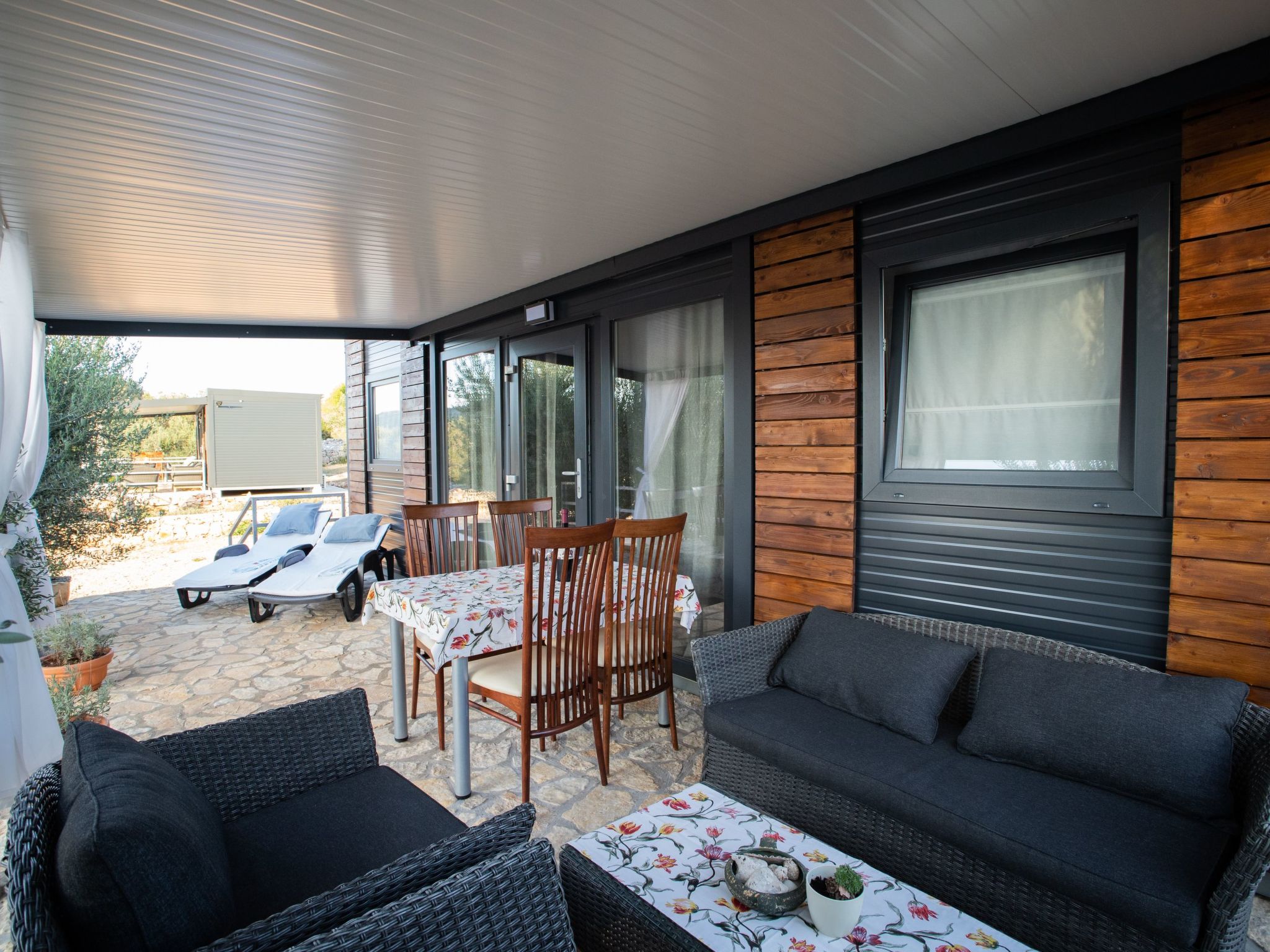 Strandhaus Lady - Ferienanlage Bain, Žut - Kornati-Binnen