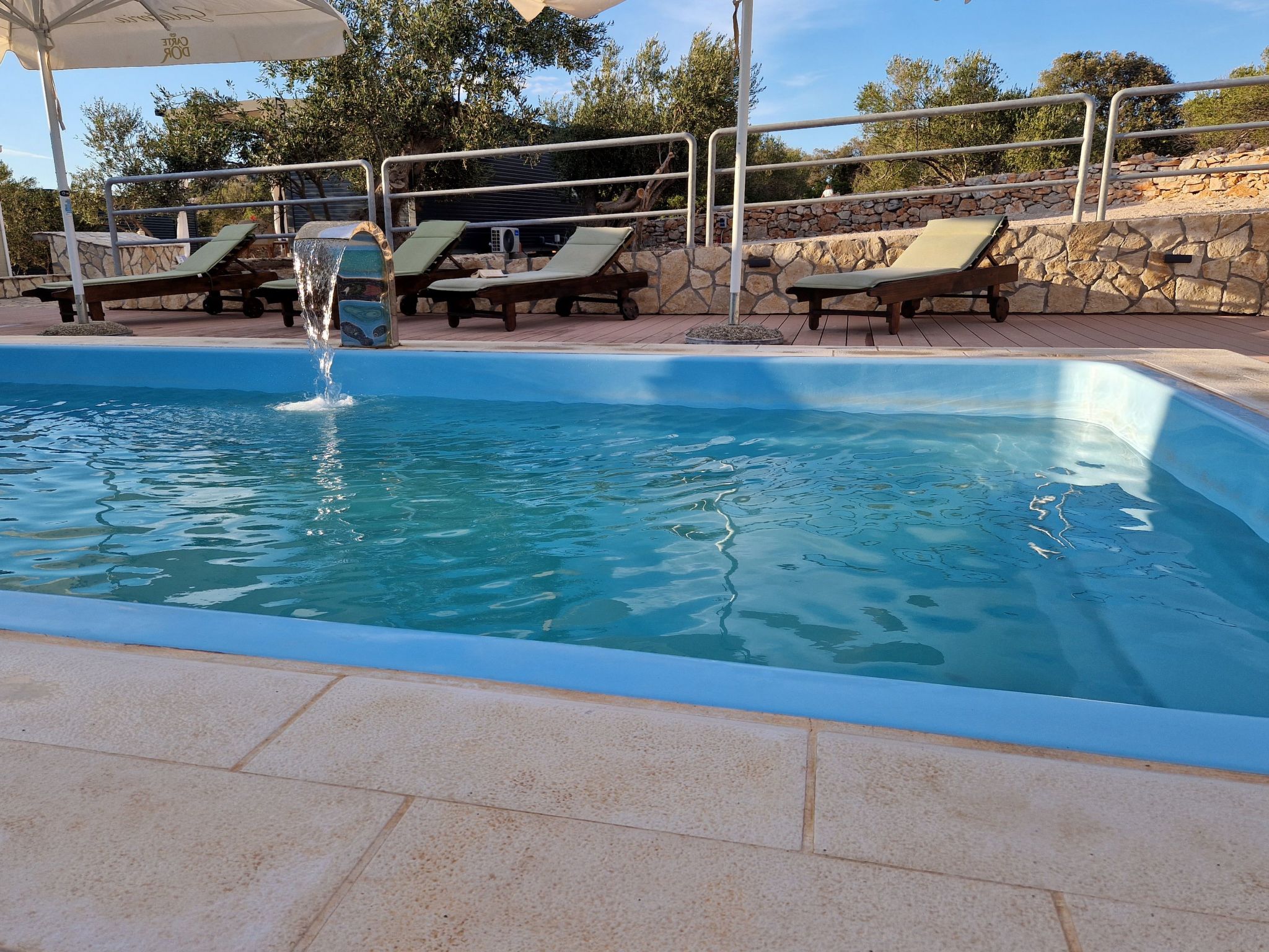 Strandhaus Lady - Ferienanlage Bain, Žut - Kornati-Binnen