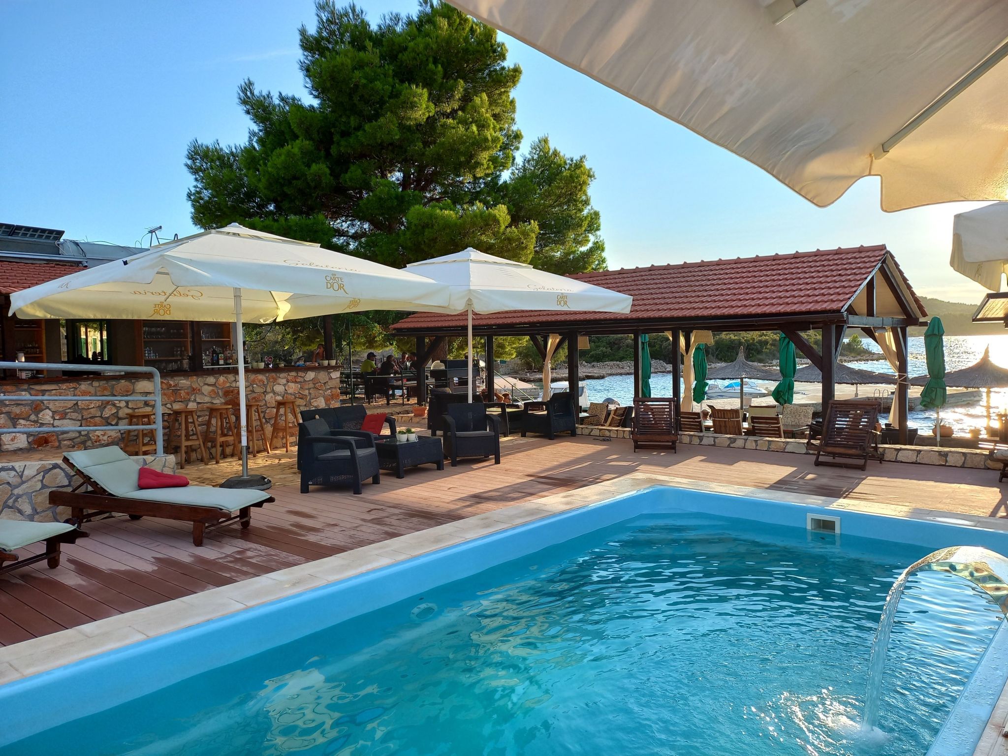Strandhaus Lady - Ferienanlage Bain, Žut - Kornati-Binnen