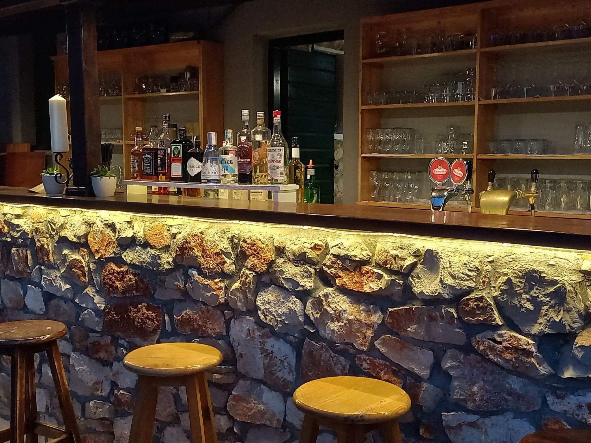 Strandhaus Lady - Ferienanlage Bain, Žut - Kornati-Binnen