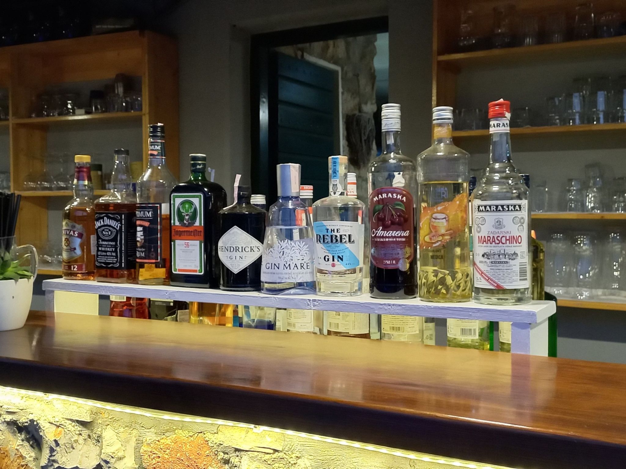 Strandhaus Lady - Ferienanlage Bain, Žut - Kornati-Binnen