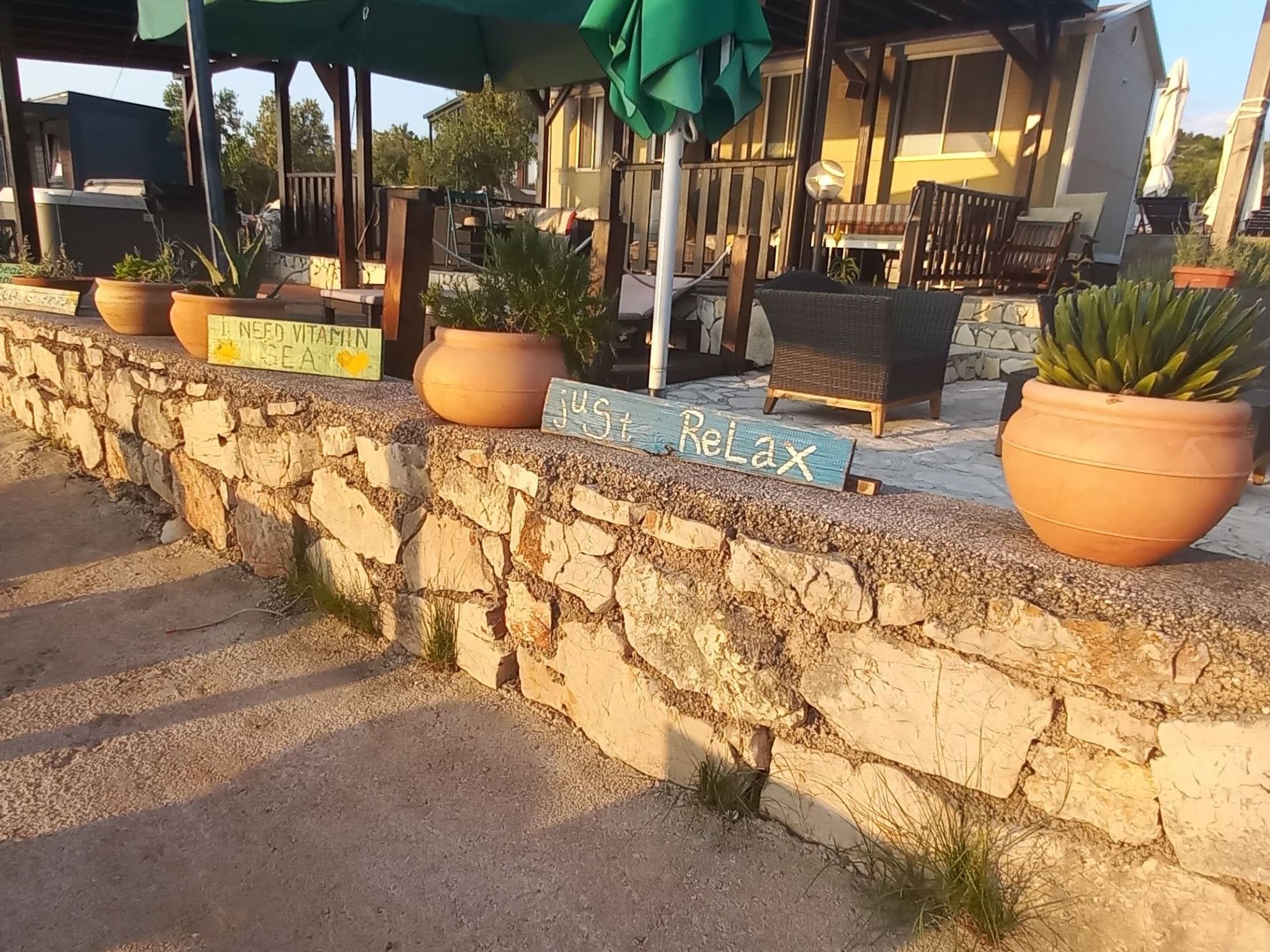 Strandhaus Lady - Ferienanlage Bain, Žut - Kornati-Binnen