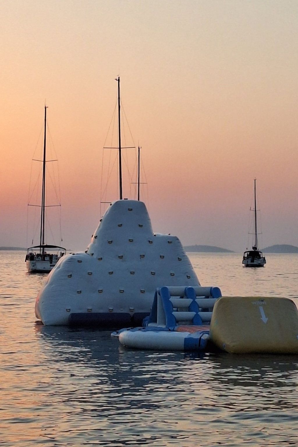 Strandhaus Lady - Ferienanlage Bain, Žut - Kornati-Binnen