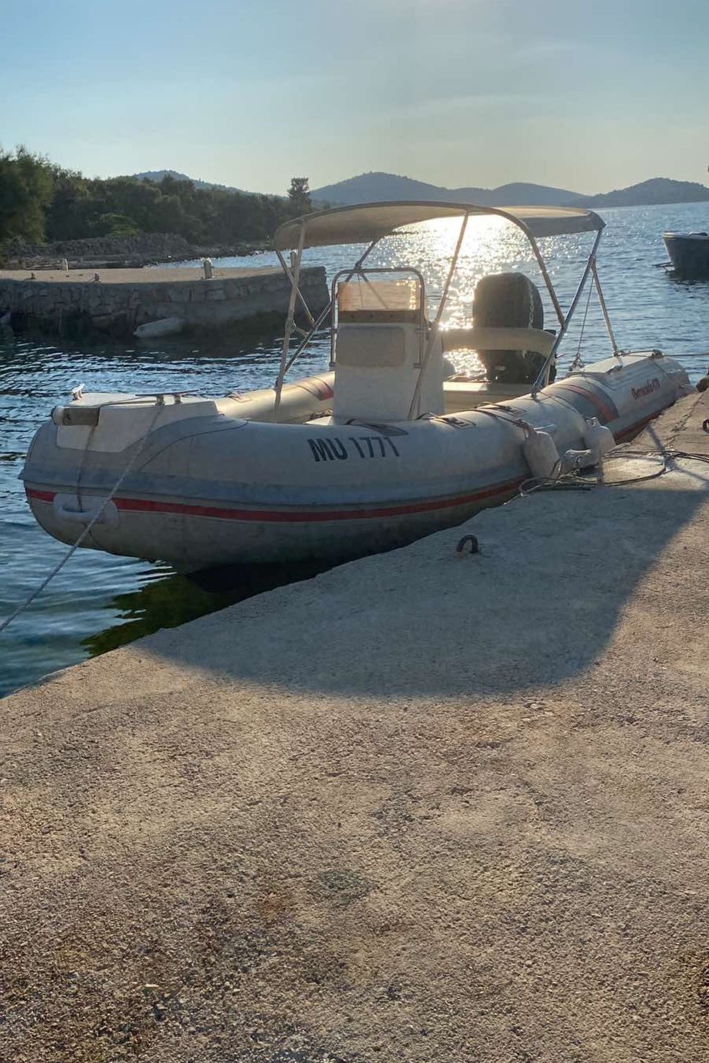 Strandhaus Lady - Ferienanlage Bain, Žut - Kornati-Binnen