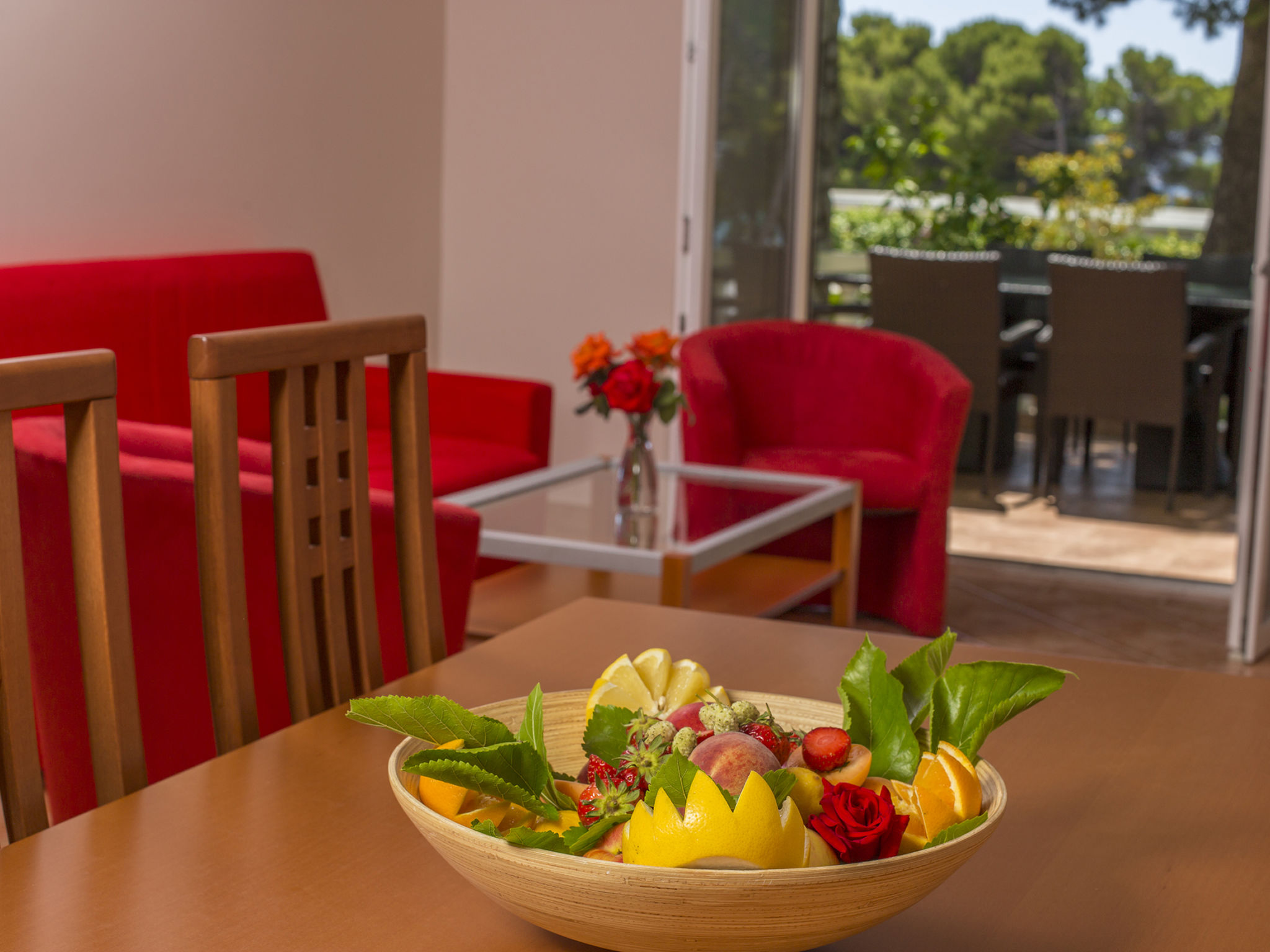 Kindvriendelijk resort direct aan zee in Vodice met zwembad en ontbijt - foto 4