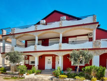 Rustig appartement nabij zee in Tribunj, op 300m van het strand - thumbnail 4