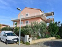 Knus appartement voor 5 aan de Adriatische kust in Vodice - thumbnail 1