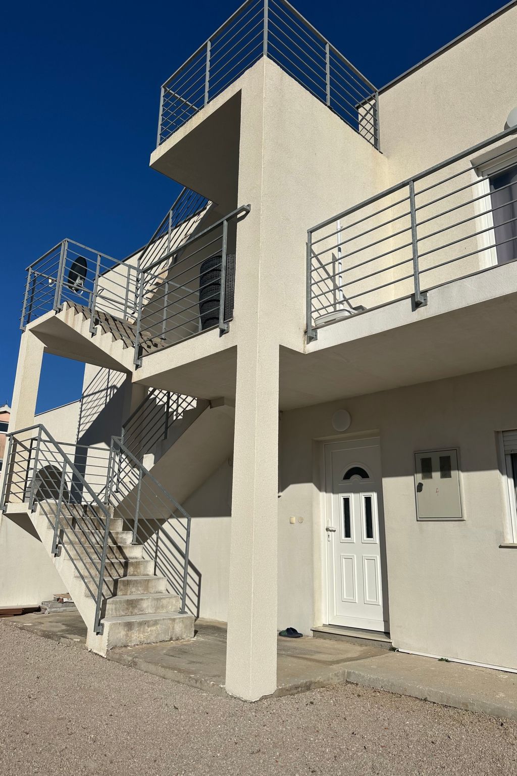 Bella Casa Srima Comfort-Binnen