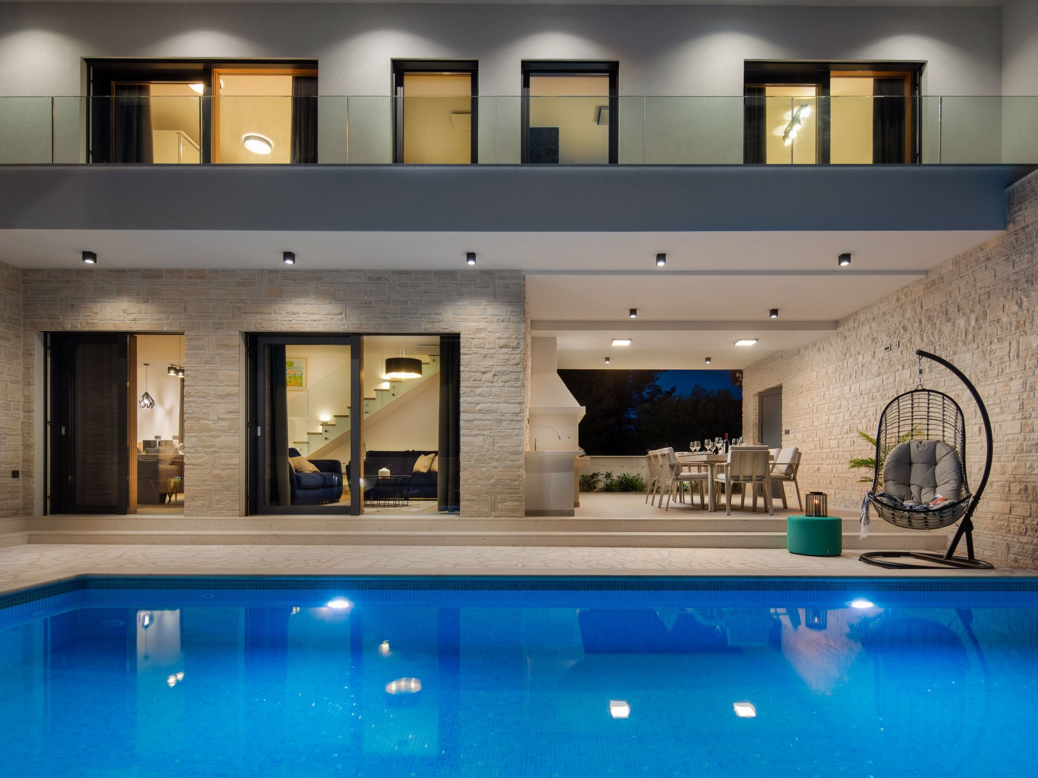 Für 10 Personen in Sria-Binnen