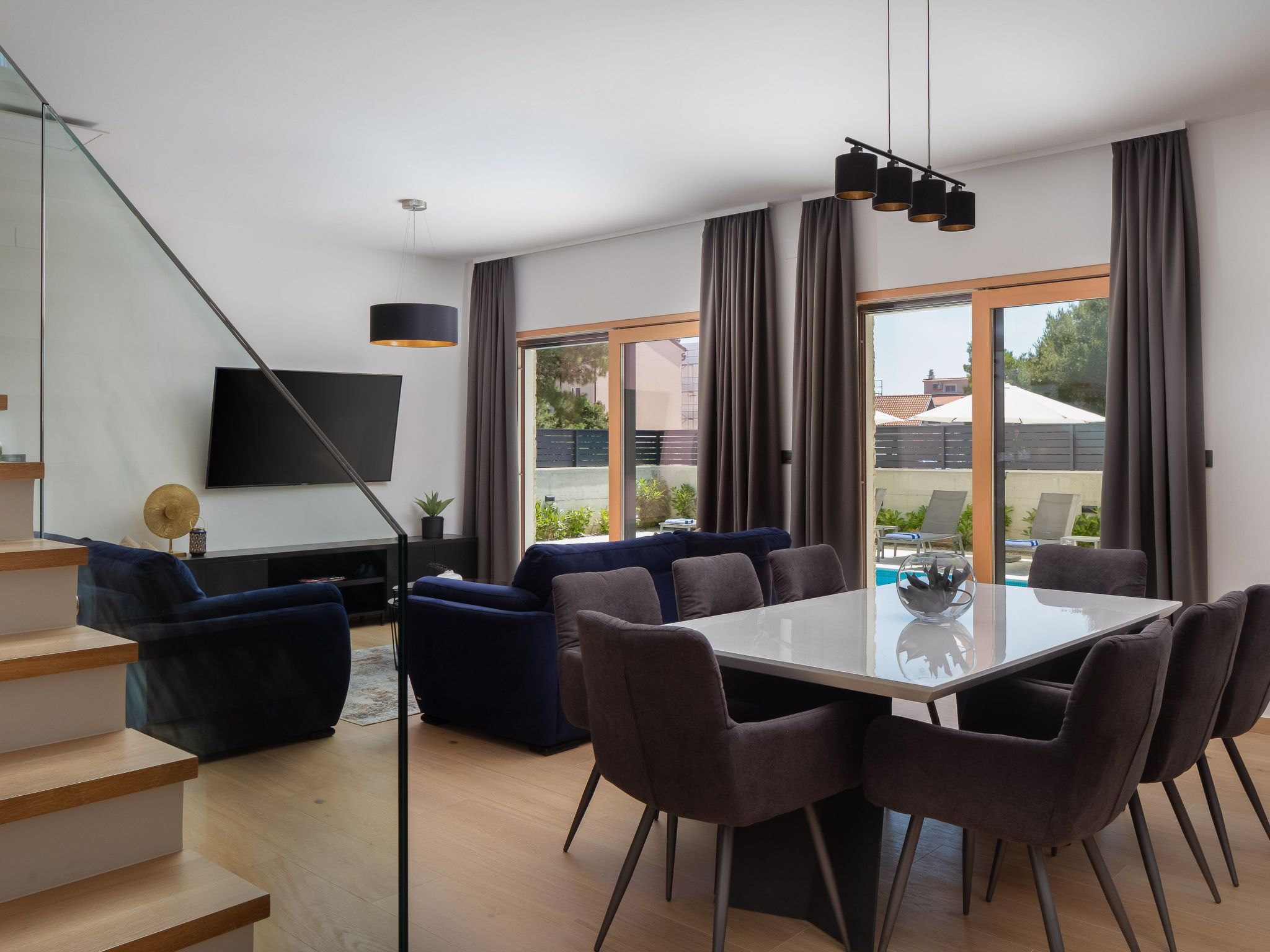 Für 10 Personen in Sria-Binnen