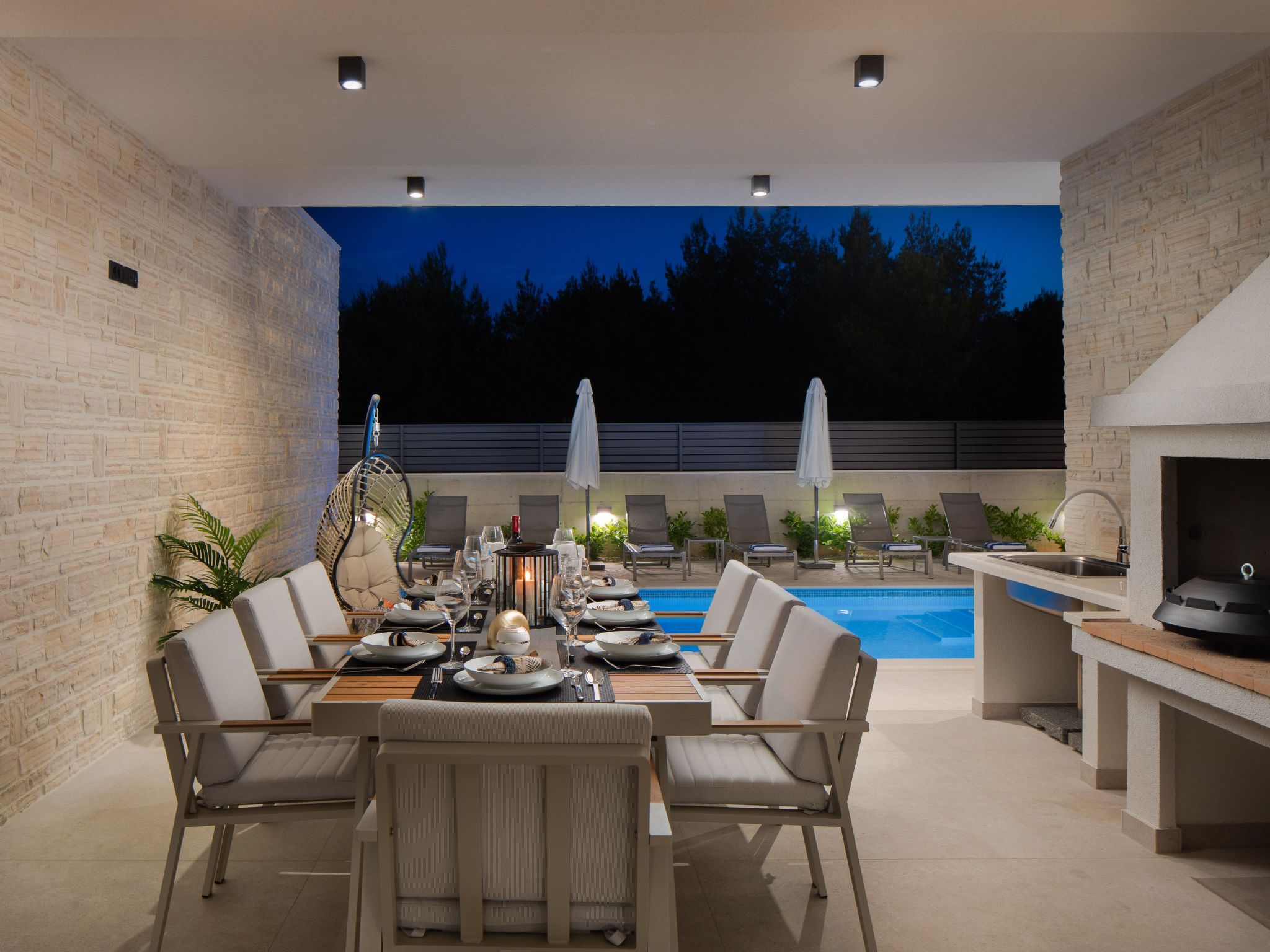 Für 10 Personen in Sria-Binnen