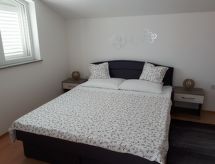 Knus appartement met balkon op loopafstand van zee in Vodice - thumbnail 4