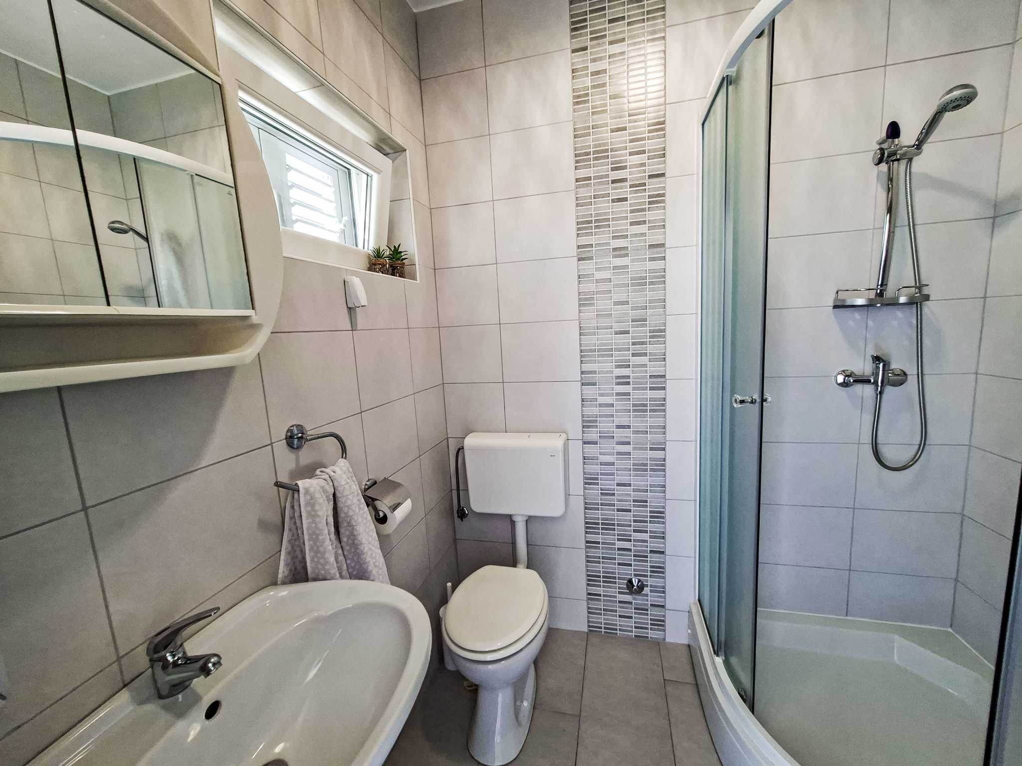 Gemütliches Apartment mit Balkon - Binnen