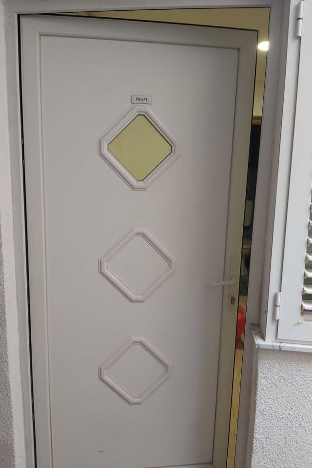 In Vodice mit Terrasse-Dedans