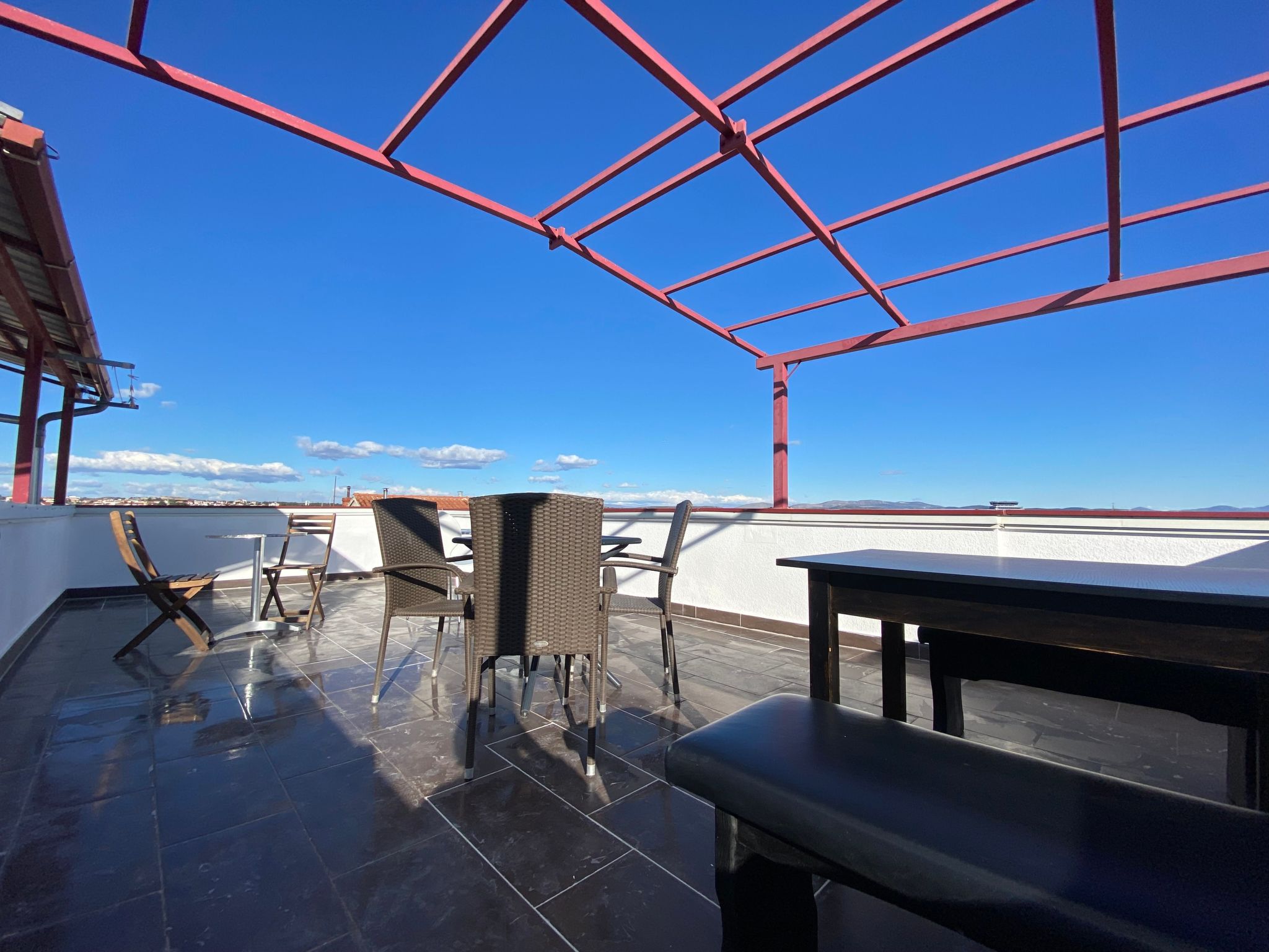 In Vodice mit Terrasse-Dedans