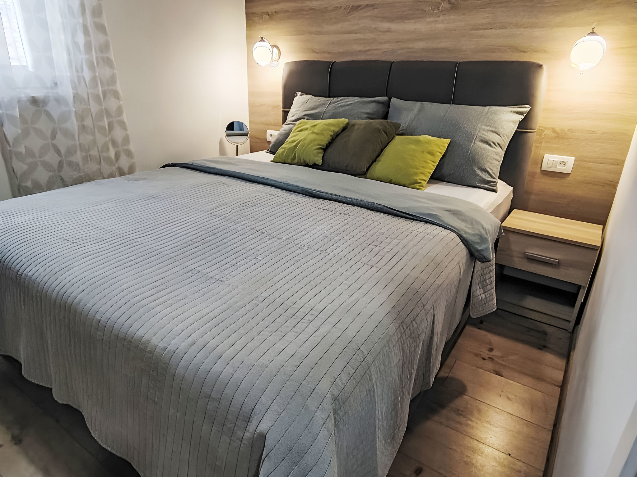 Wohnung in Vodice mit Grill