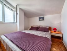 Comfortabel appartement voor 4 bij zee in Vodice, Midden-Dalmatië - thumbnail 3