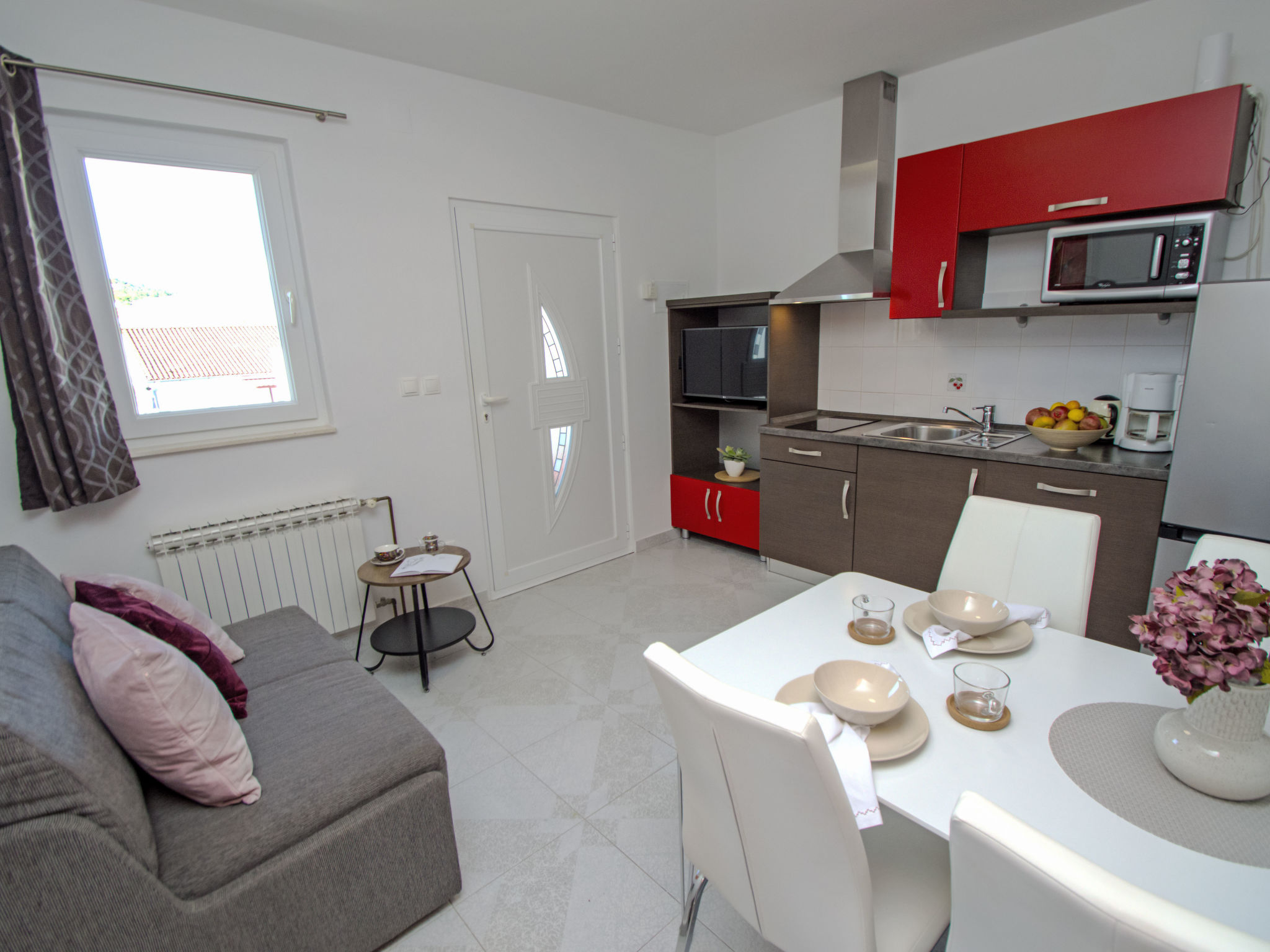 Aquanur: Modern appartement aan zee met zwembad in Sovlje, Tribunj - foto 6