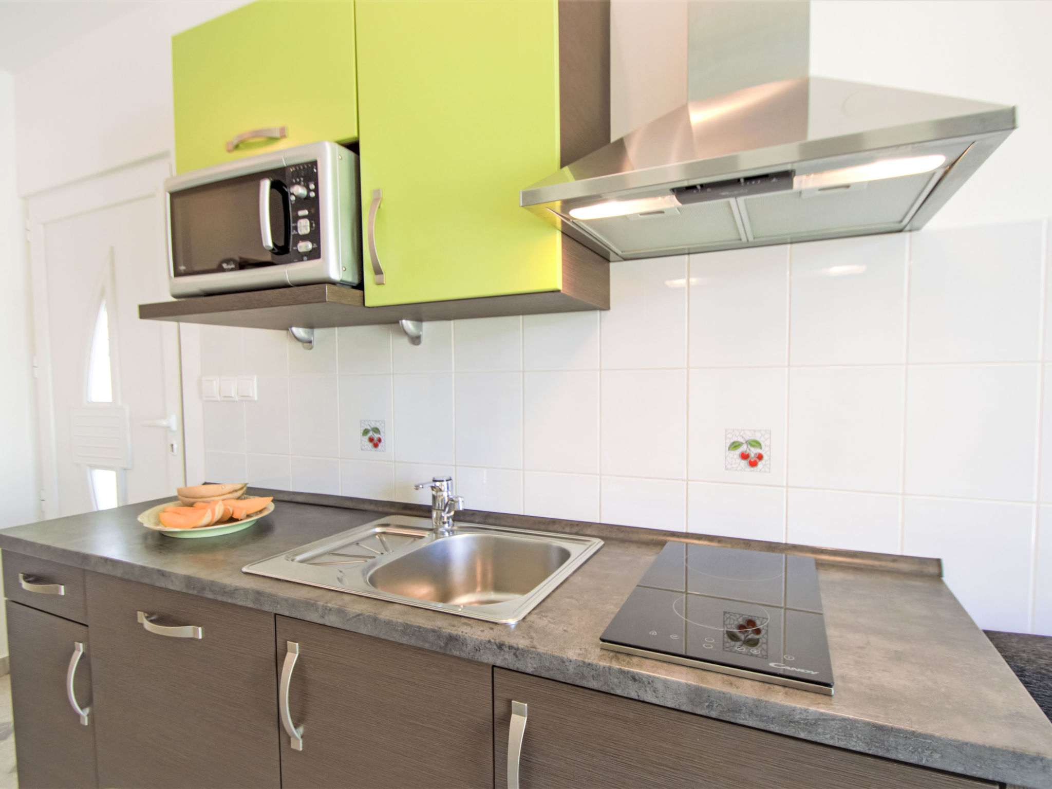 Aquanur: Modern appartement aan zee met zwembad in Tribunj - foto 12