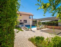 Holiday home Slava i Oksana